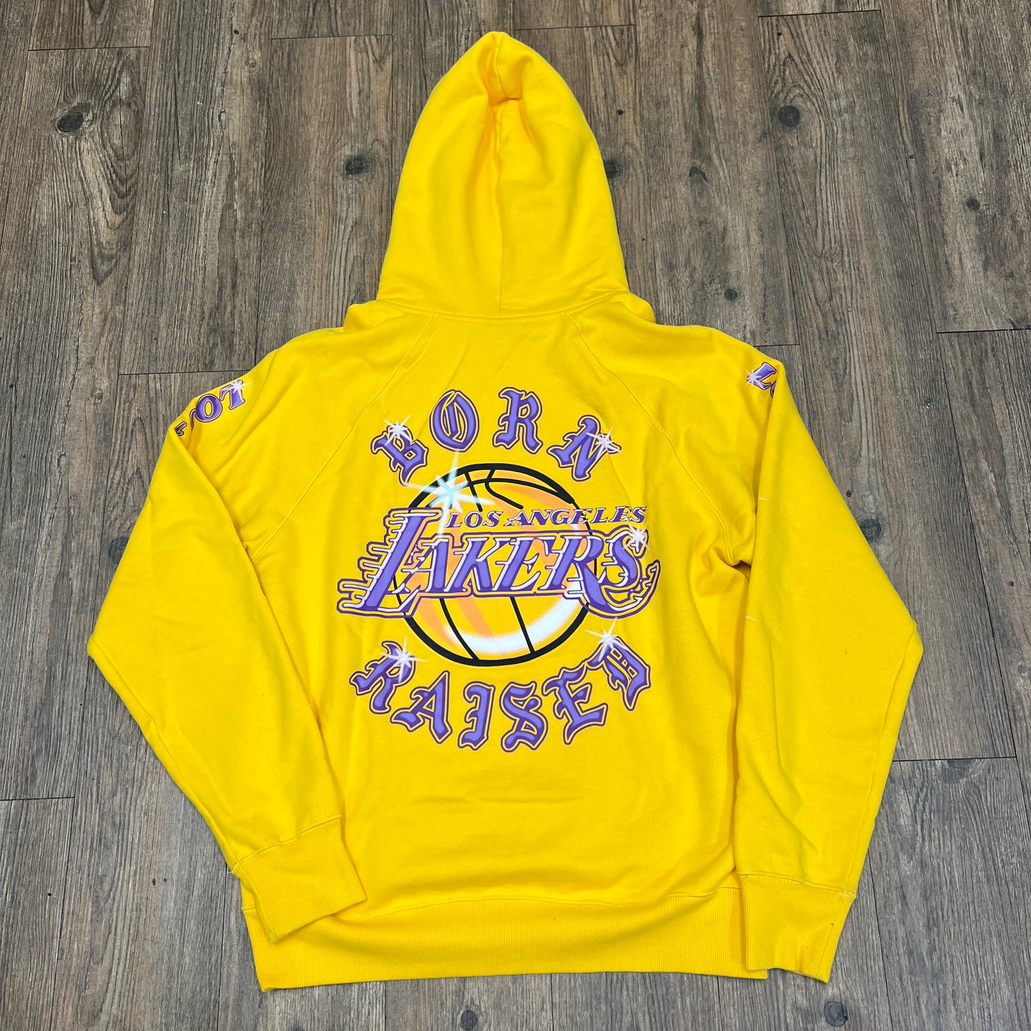 Born X Raised Los Angeles Lakers Airbrush