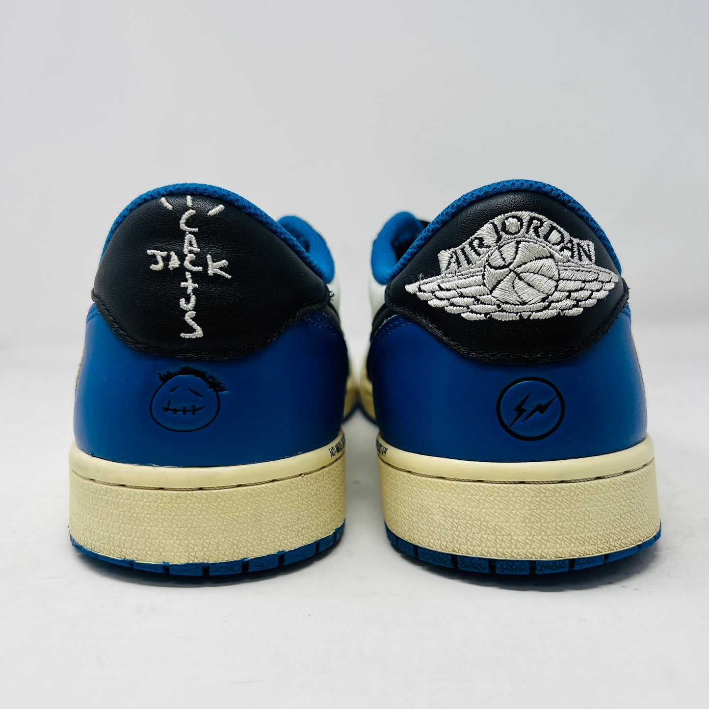 Jordan 1 Retro Low OG SP Fragment x Travis Scott
