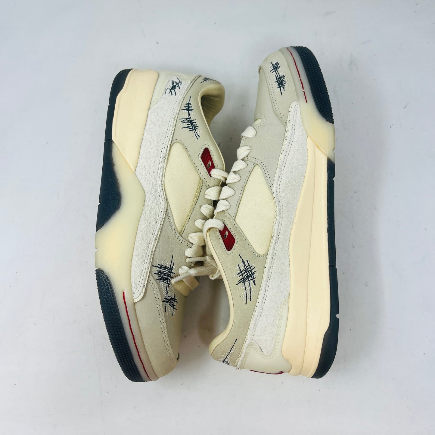 Jordan Flight Court Who Decides War Coconut Milk (Women's)