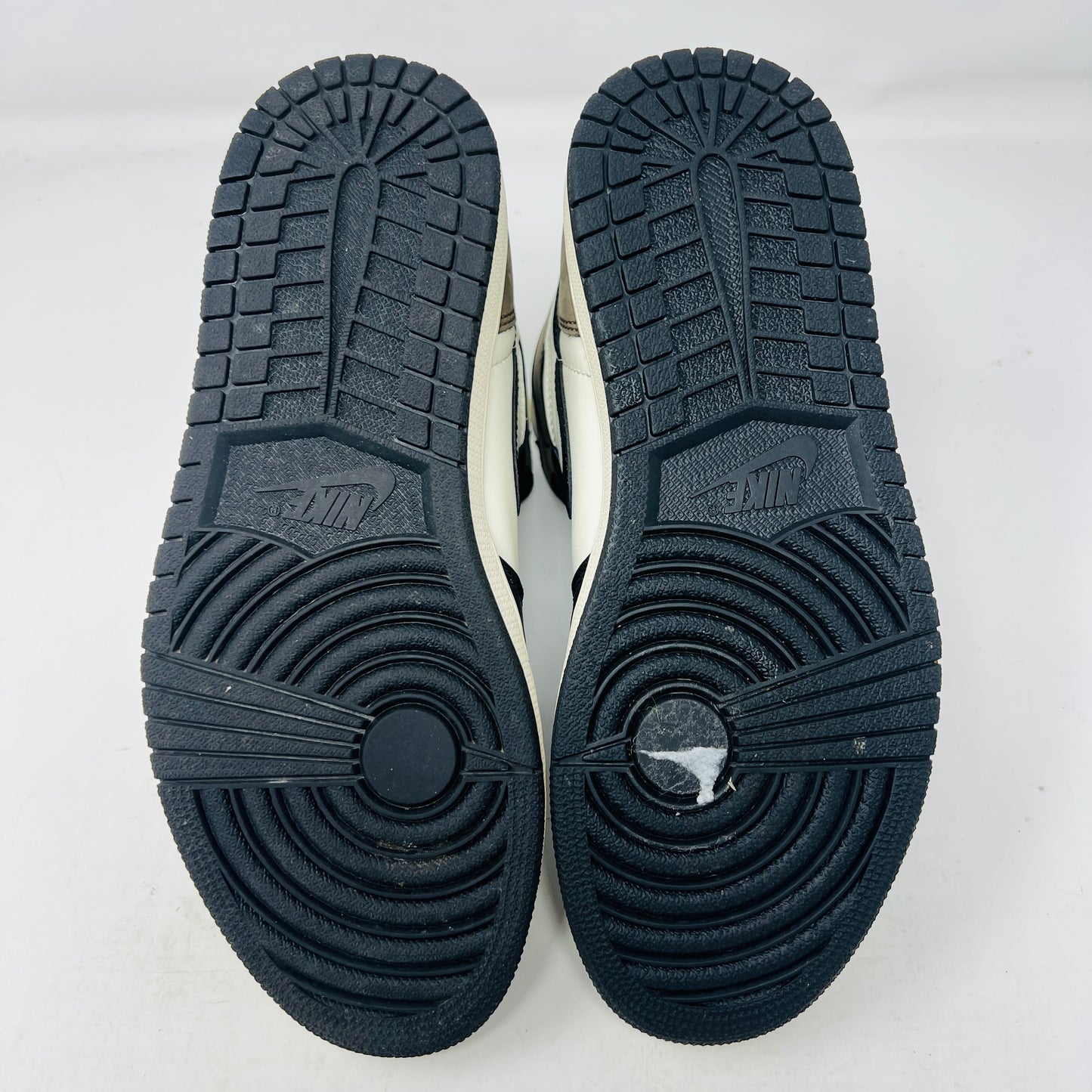 Jordan 1 Retro High Dark Mocha