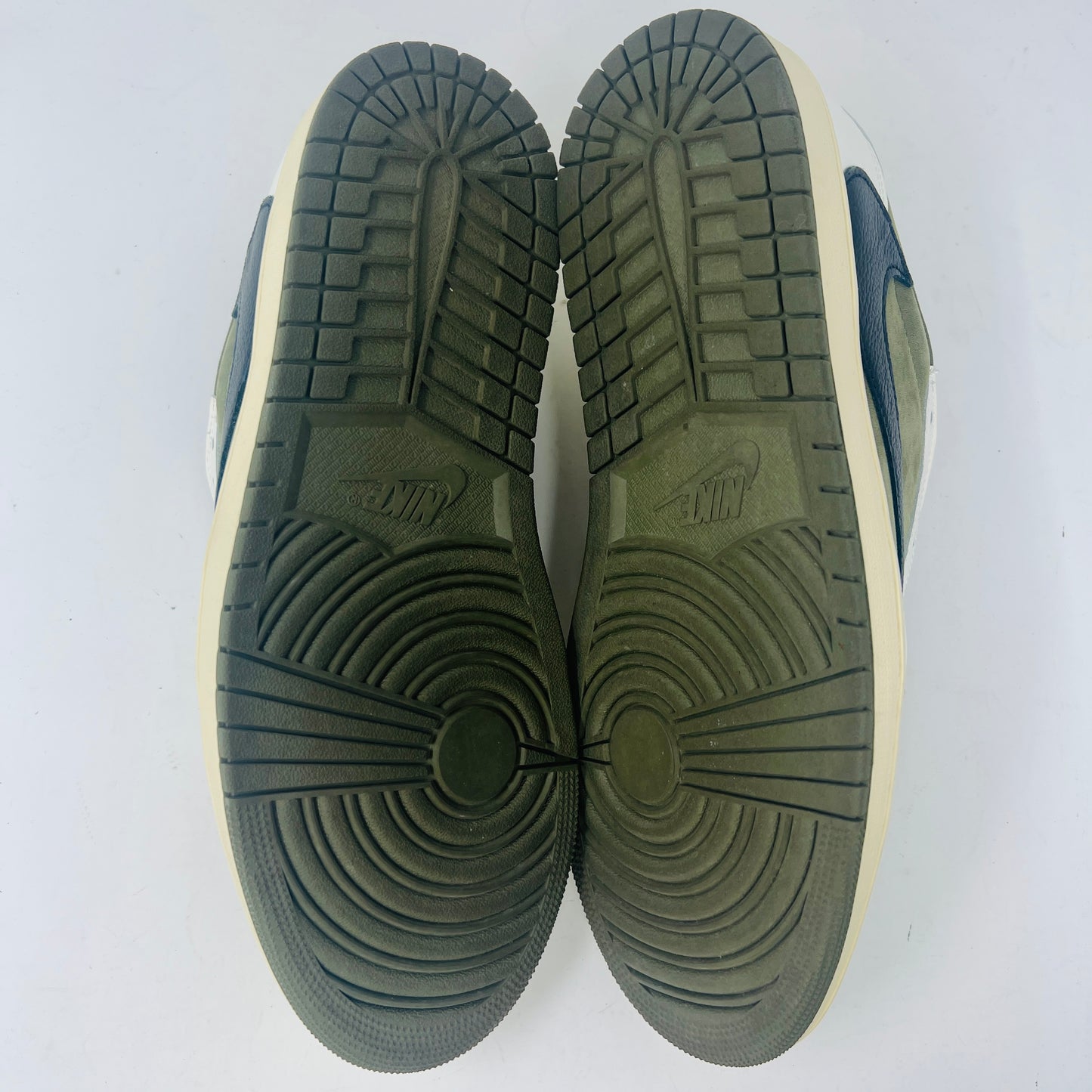Jordan 1 Retro Low OG SP Travis Scott Medium Olive