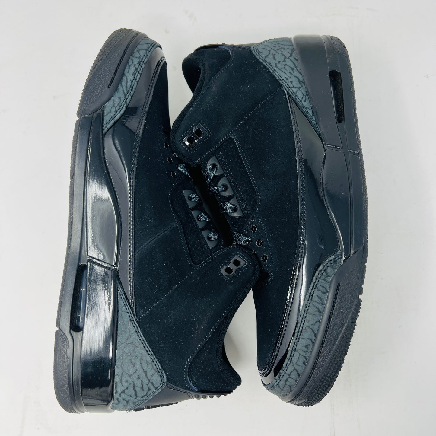 Jordan 3 Retro Black Cat (2025)