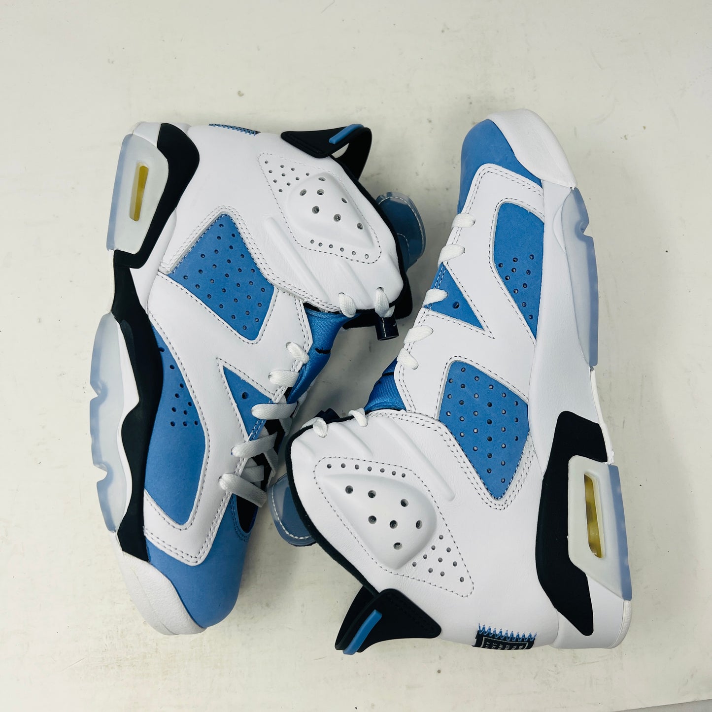 Jordan 6 Retro UNC White