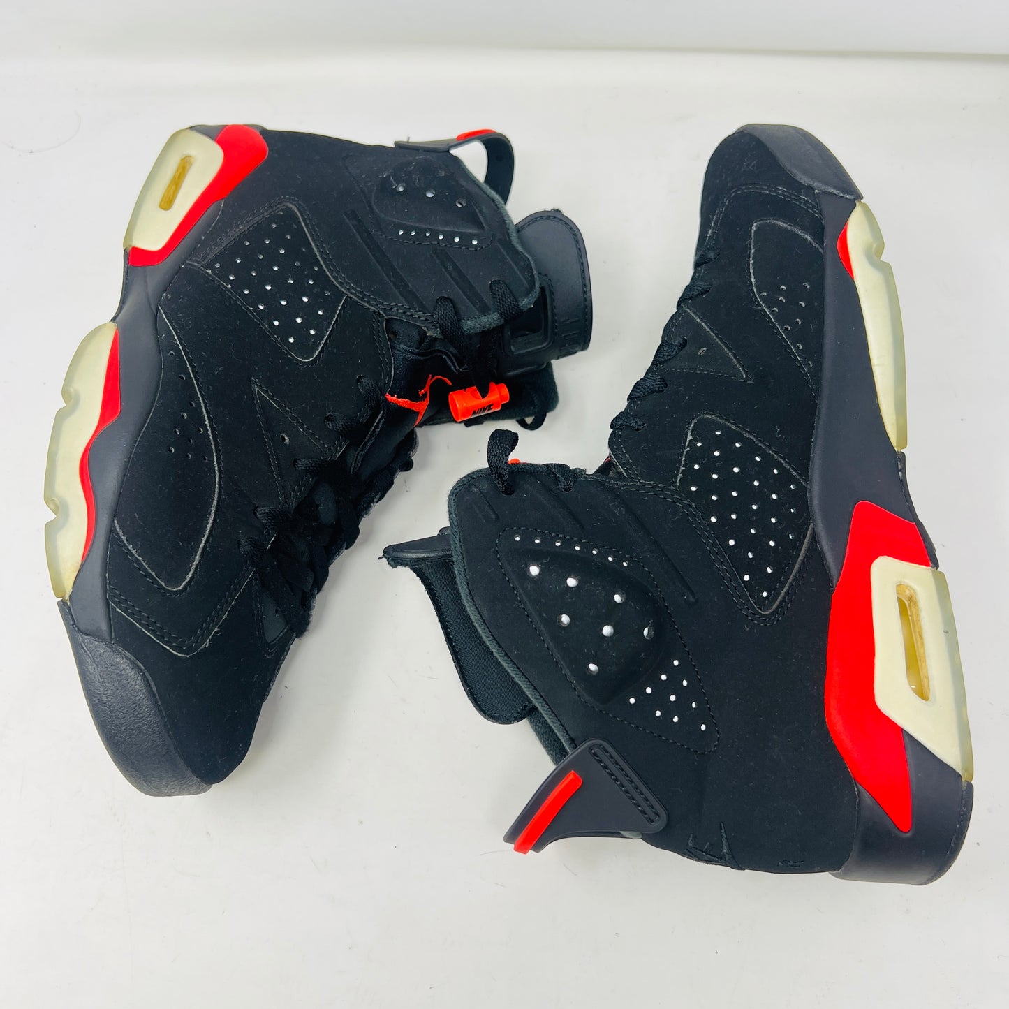 Jordan 6 Retro Black Infrared (2019)