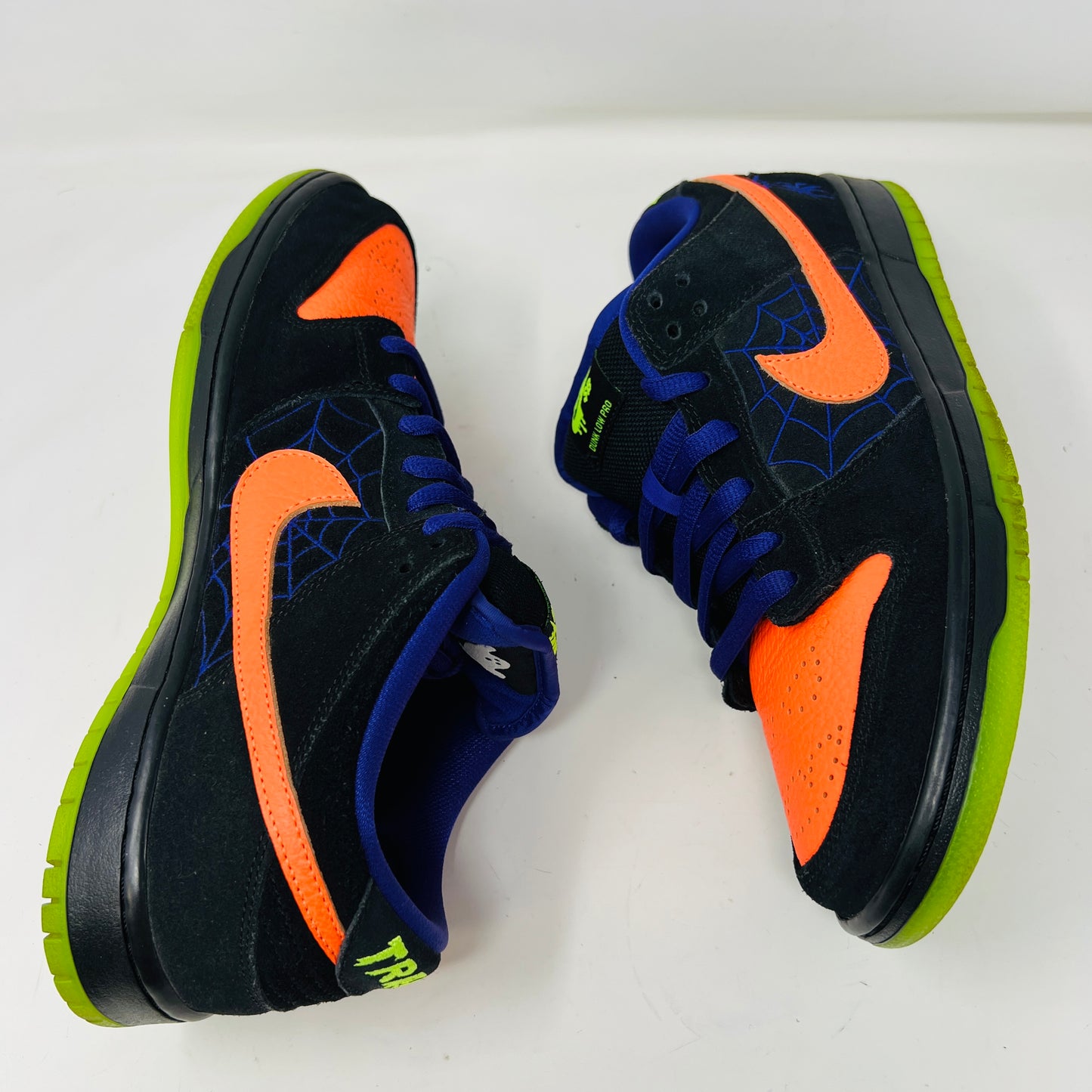 Nike SB Dunk Low Night of Mischief Halloween