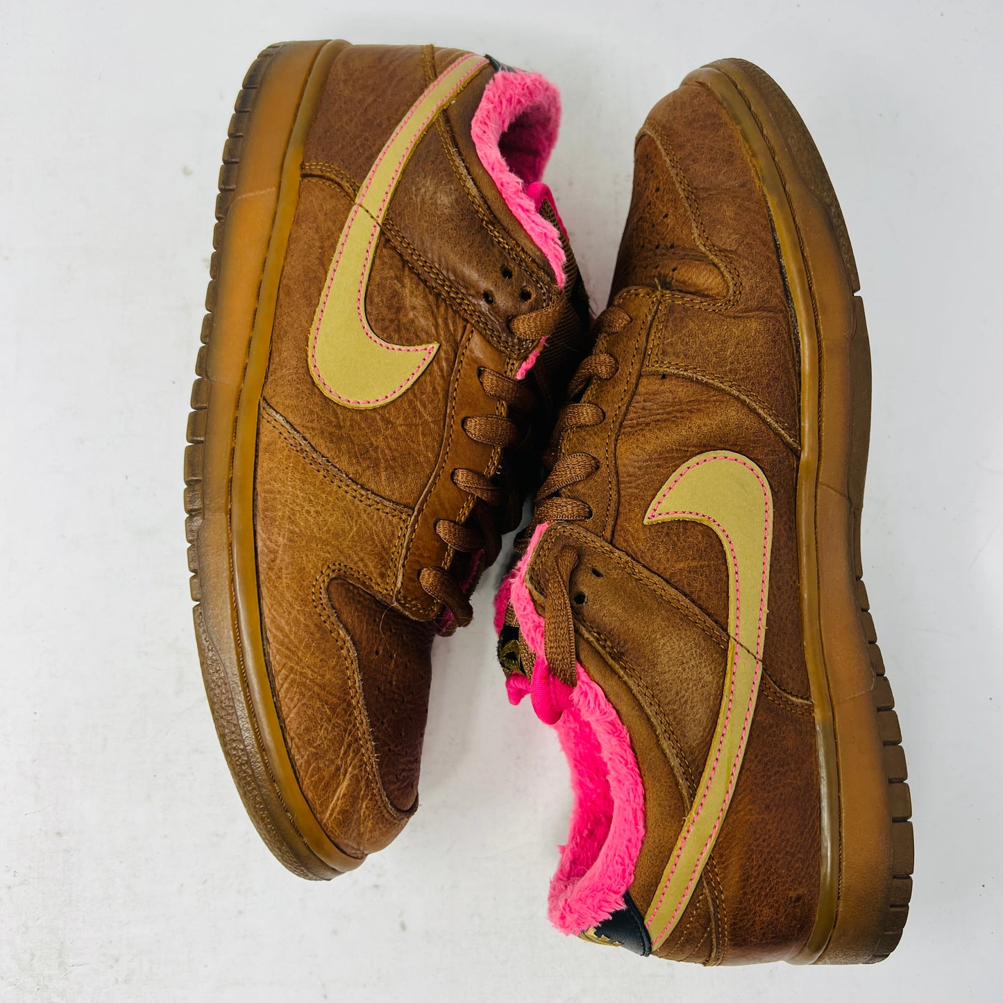 Nike SB Dunk Low Gibson Guitar Case