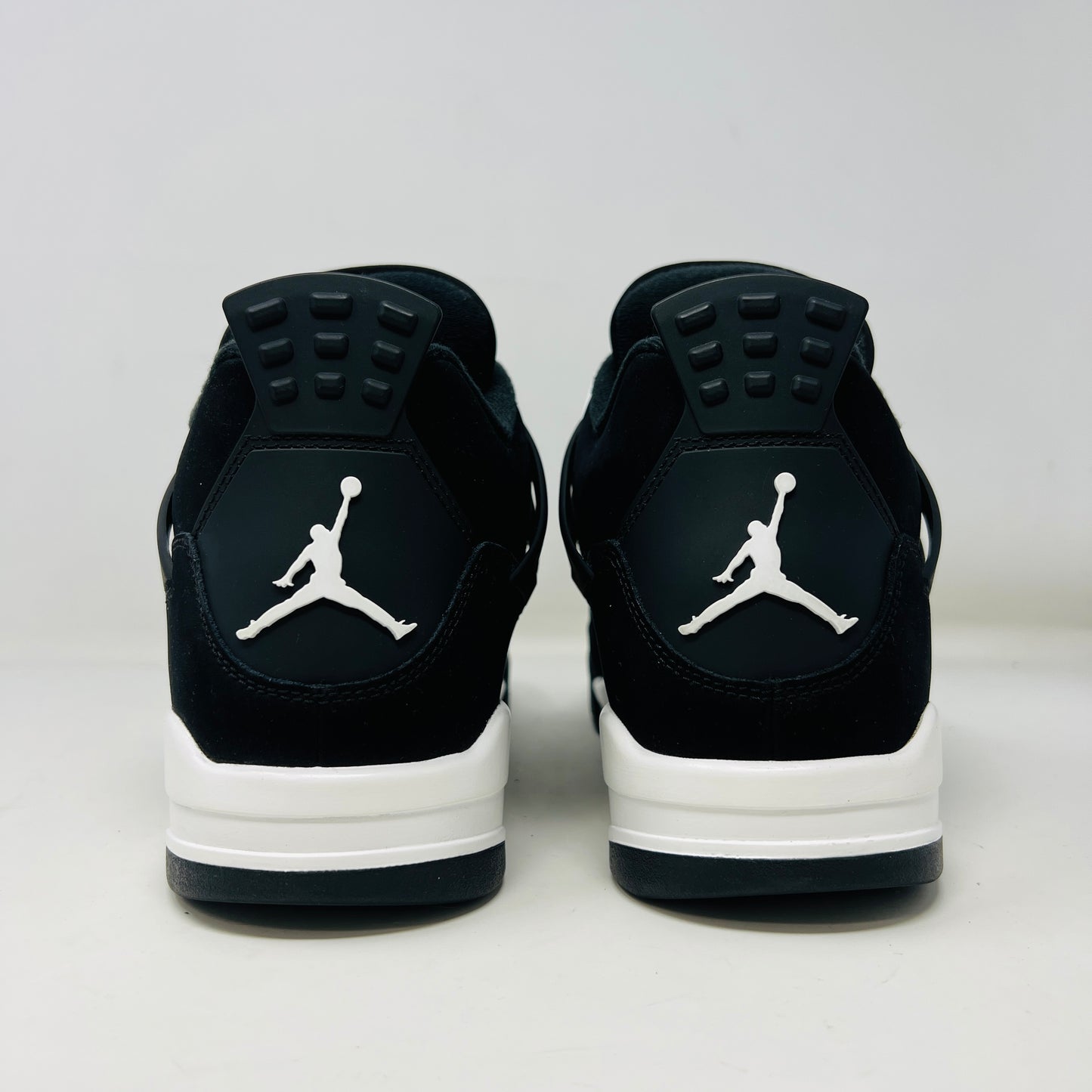 Jordan 4 Retro White Thunder