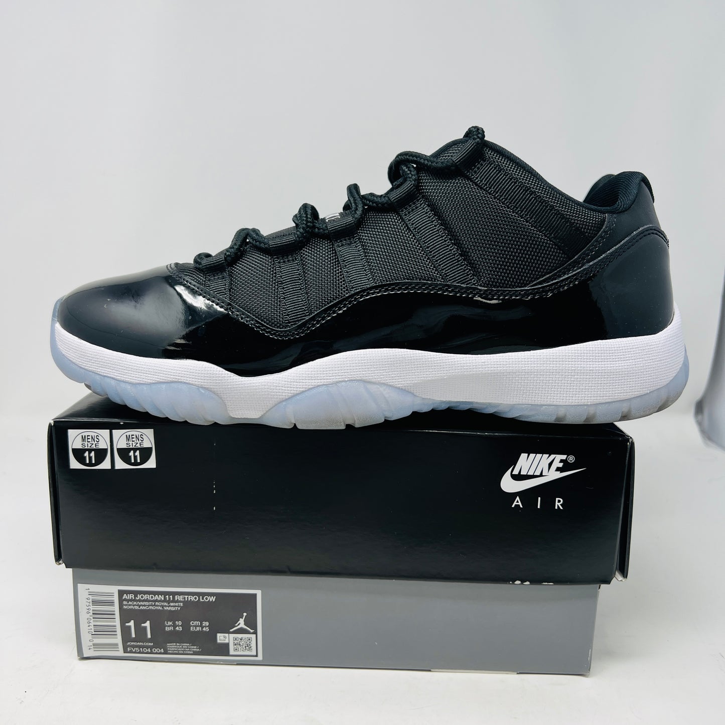 Jordan 11 Retro Low Space Jam
