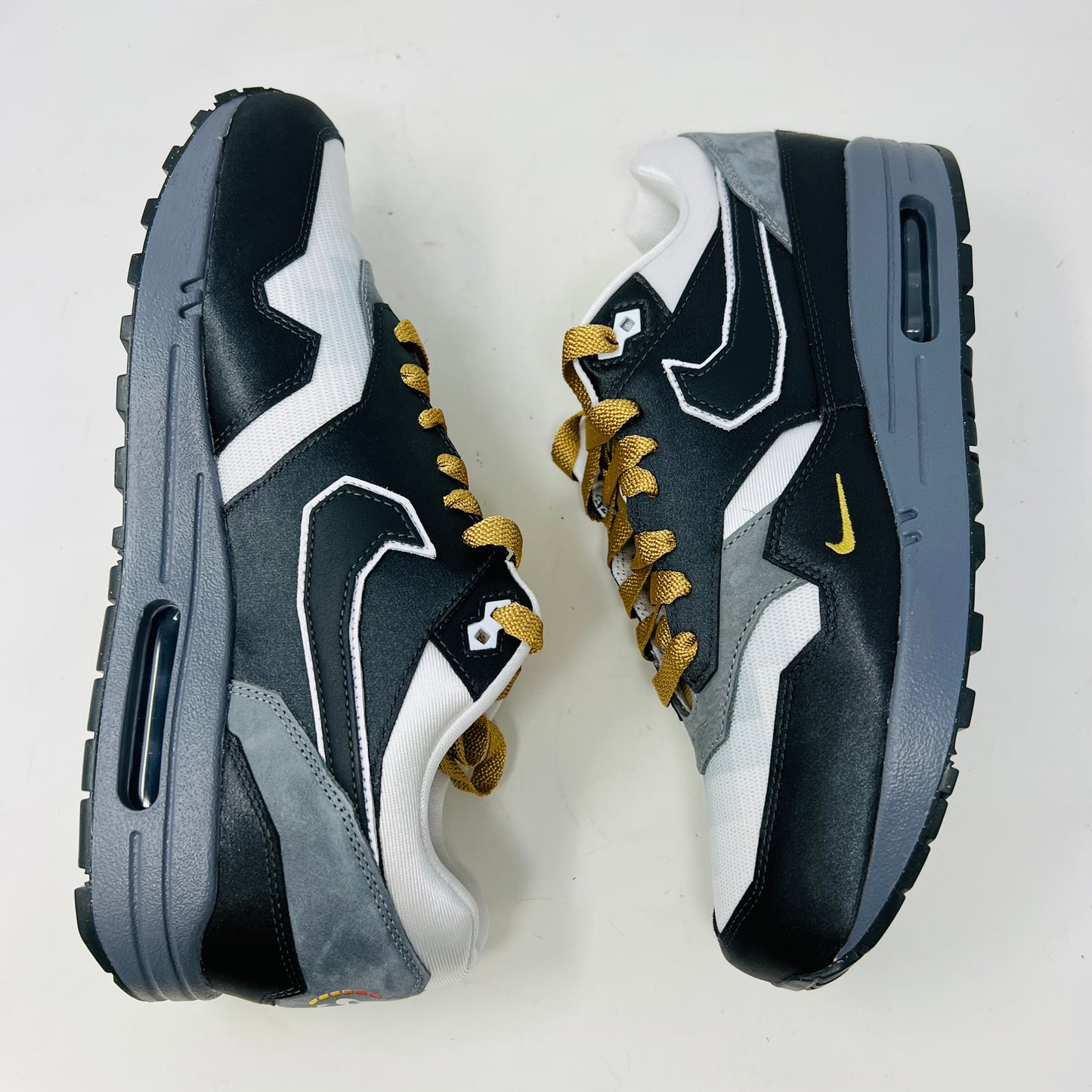 Nike Air Max 1 .SWOOSH Low Poly Big Head Mode