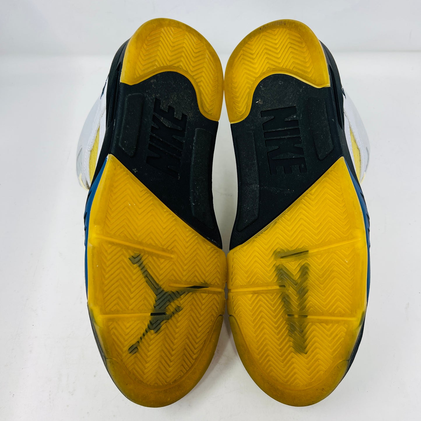 Jordan 5 Retro A Ma Maniére Dawn (Women's)