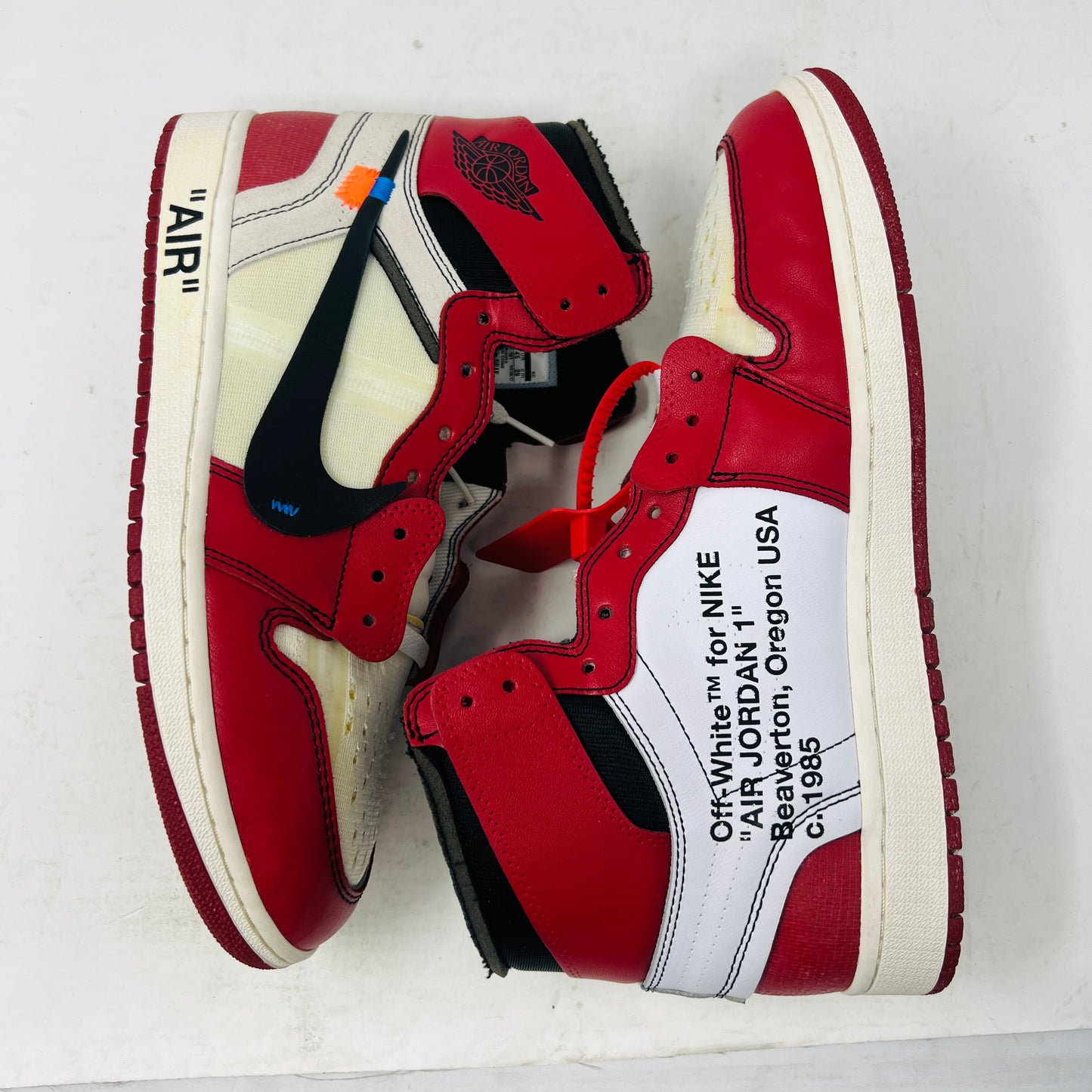 Jordan 1 Retro High Off-White Chicago