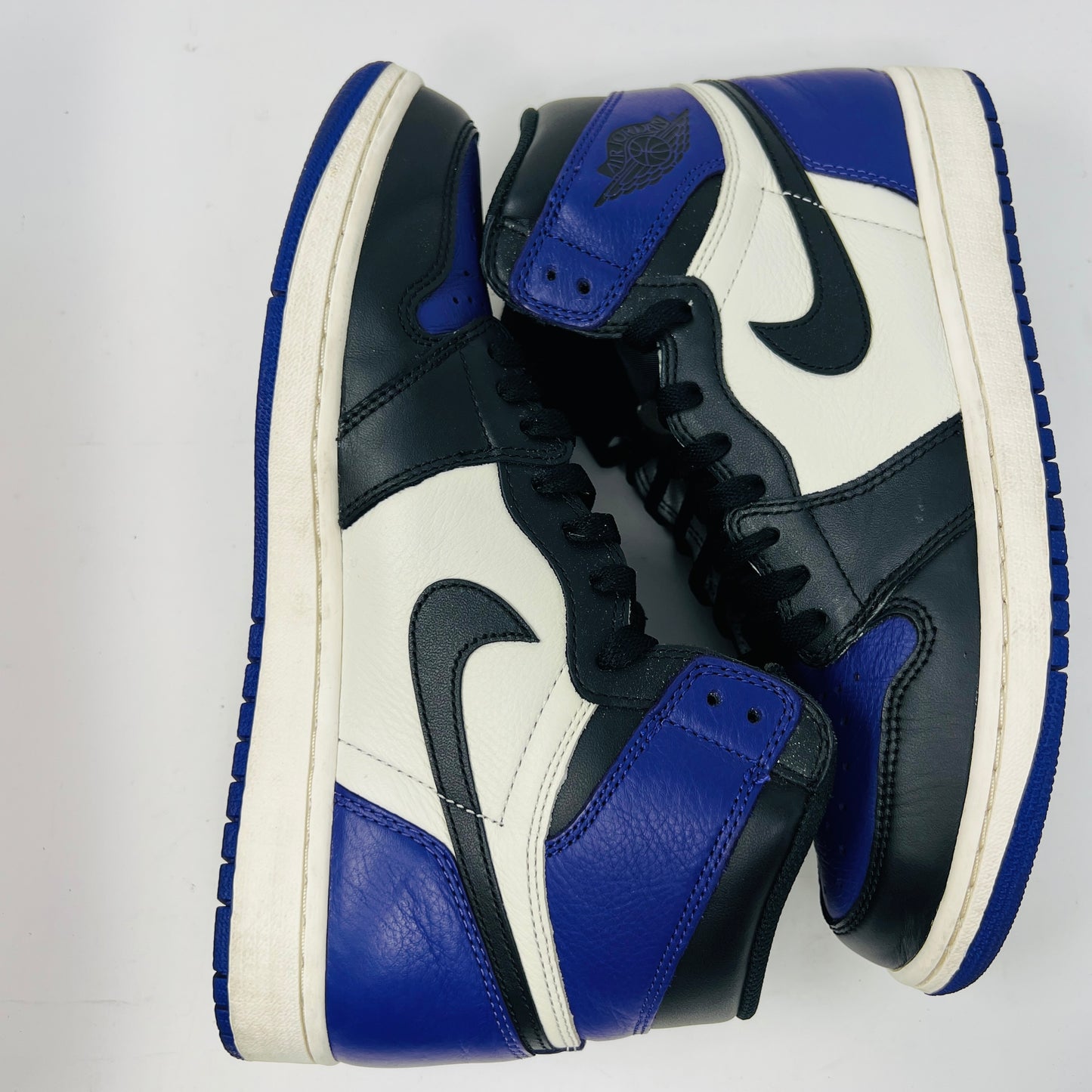 Jordan 1 Retro High Court Purple