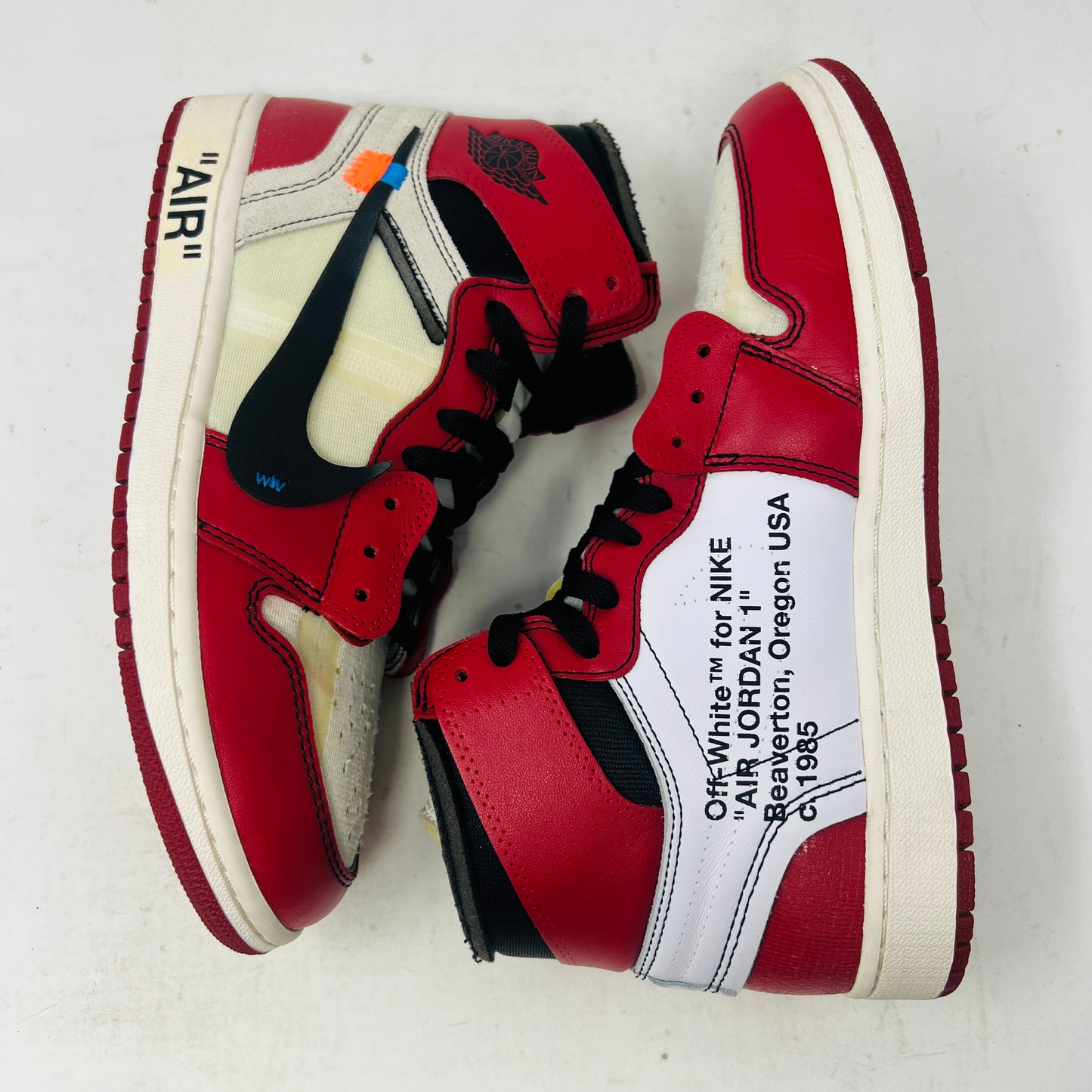 Jordan 1 Retro High Off-White Chicago