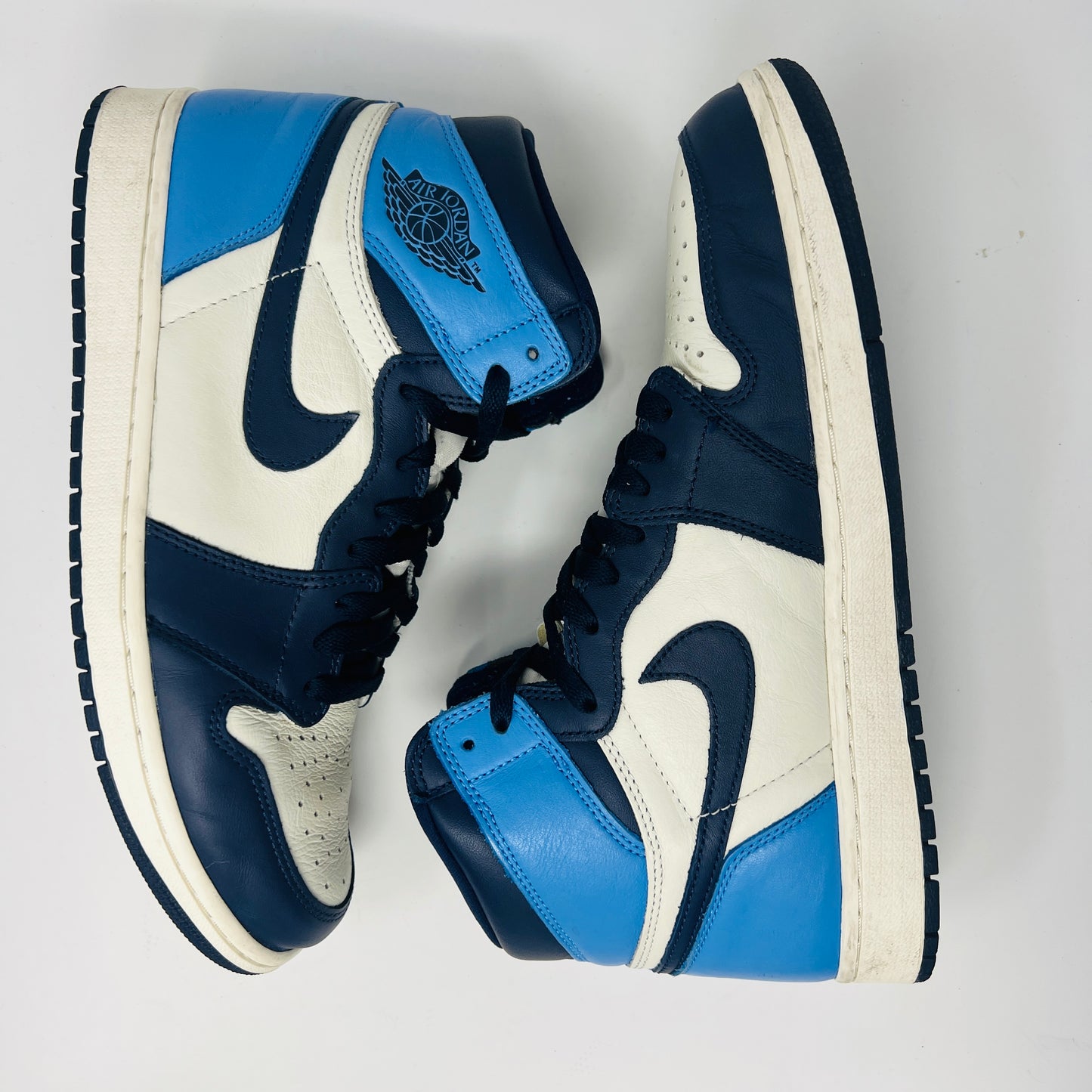 Jordan 1 Retro High Obsidian