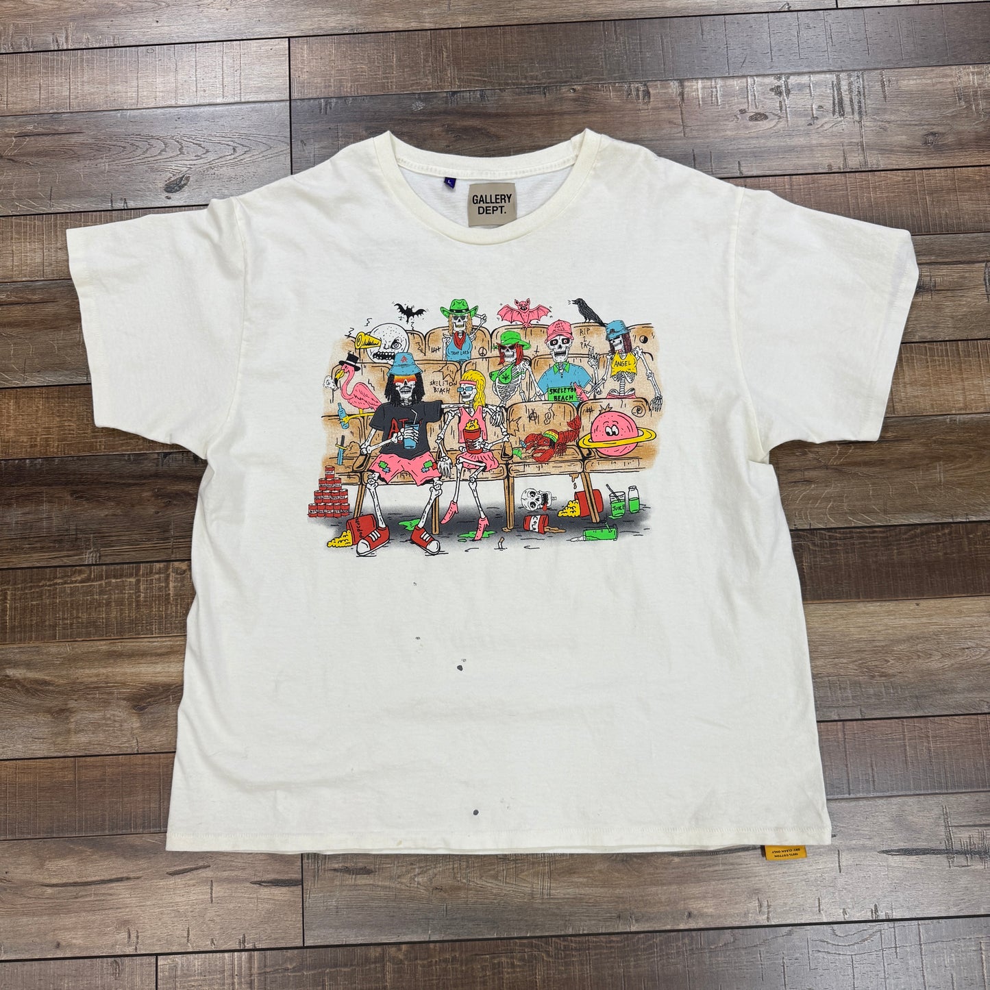 Gallery Dept. SKELETON BEACH THEATER TEE