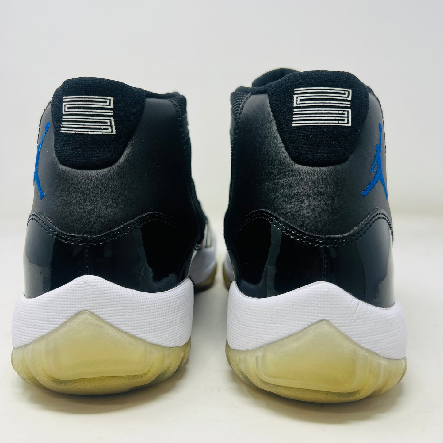 Jordan 11 Retro Space Jam (2009)