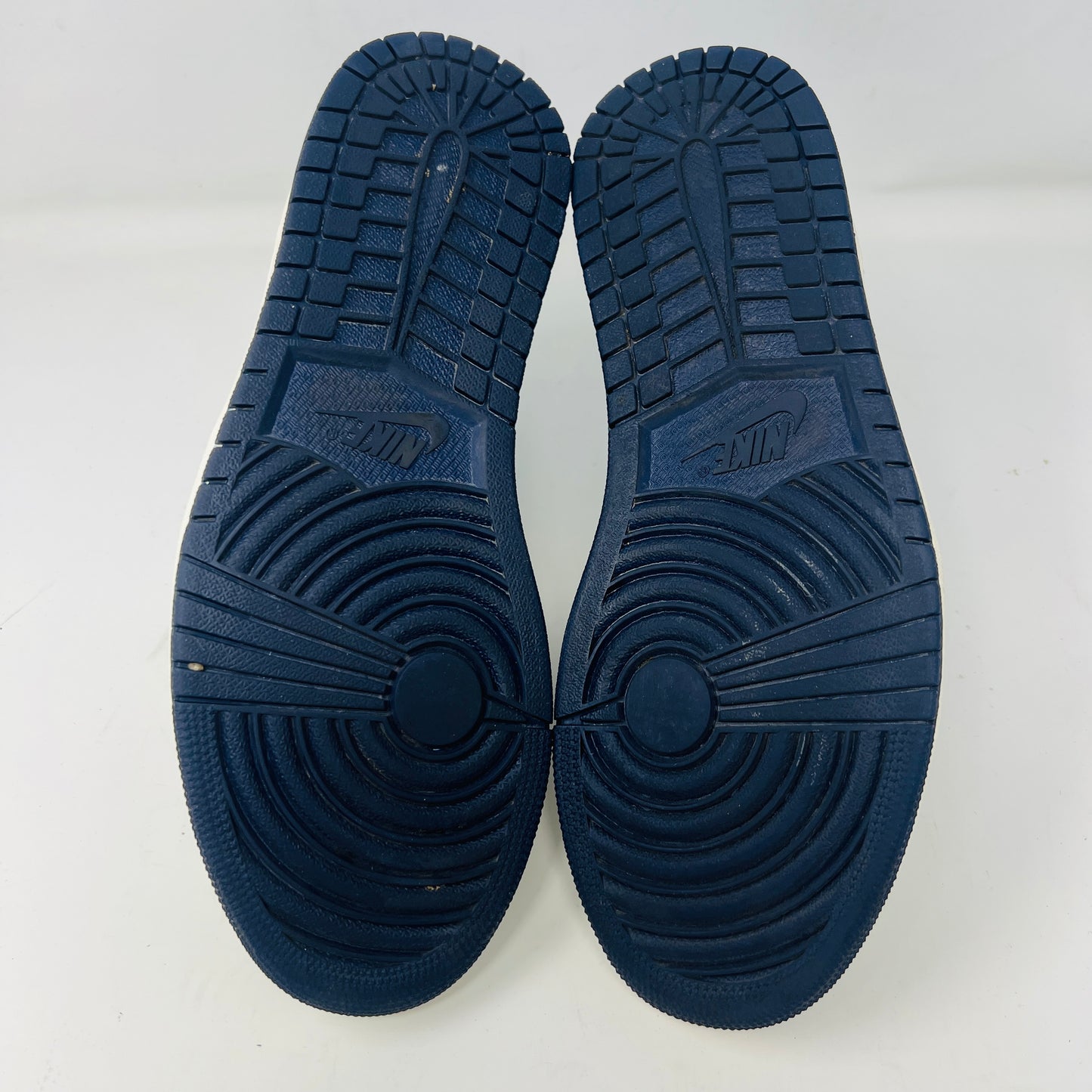 Jordan 1 Retro High Obsidian