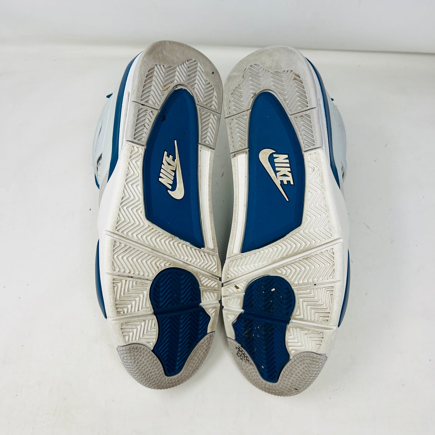 Jordan 4 Retro Military Blue (2024)