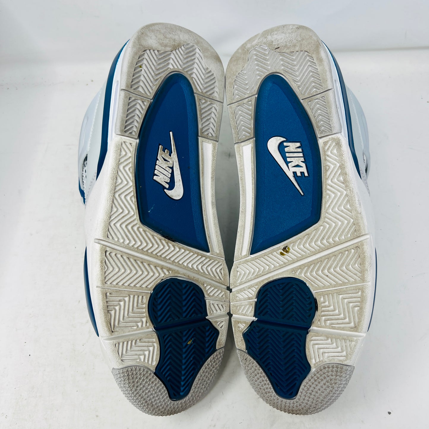 Jordan 4 Retro Military Blue (2024)