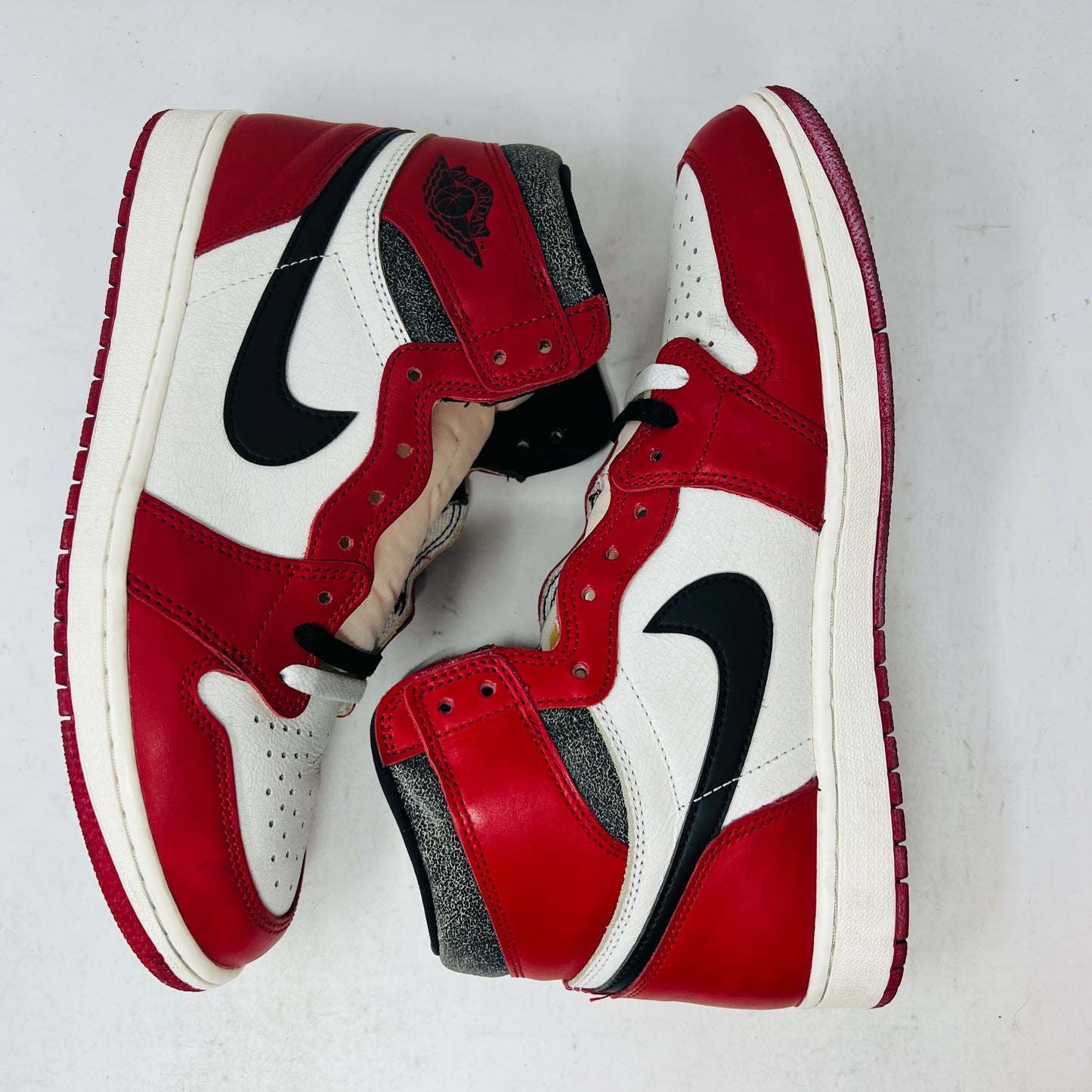 Jordan 1 Retro High OG Chicago Lost and Found