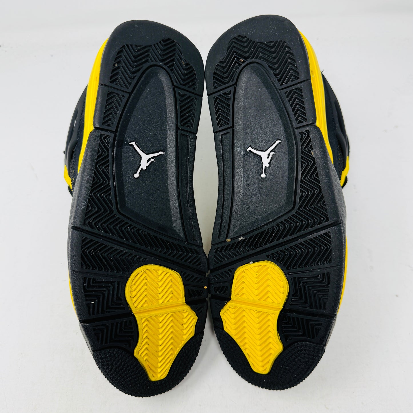 Jordan 4 Retro Thunder (2023)