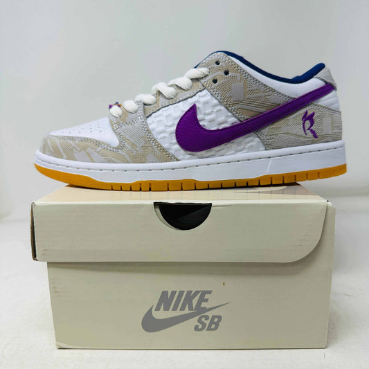 Nike SB Dunk Low Rayssa Leal sneaker, white and purple, 2024 model, brand new.