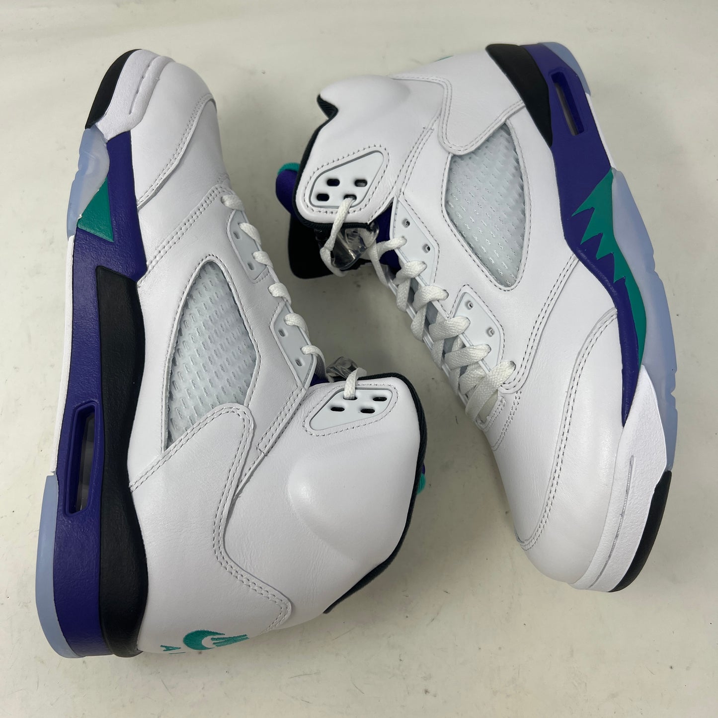 Jordan 5 Retro Grape (2025)
