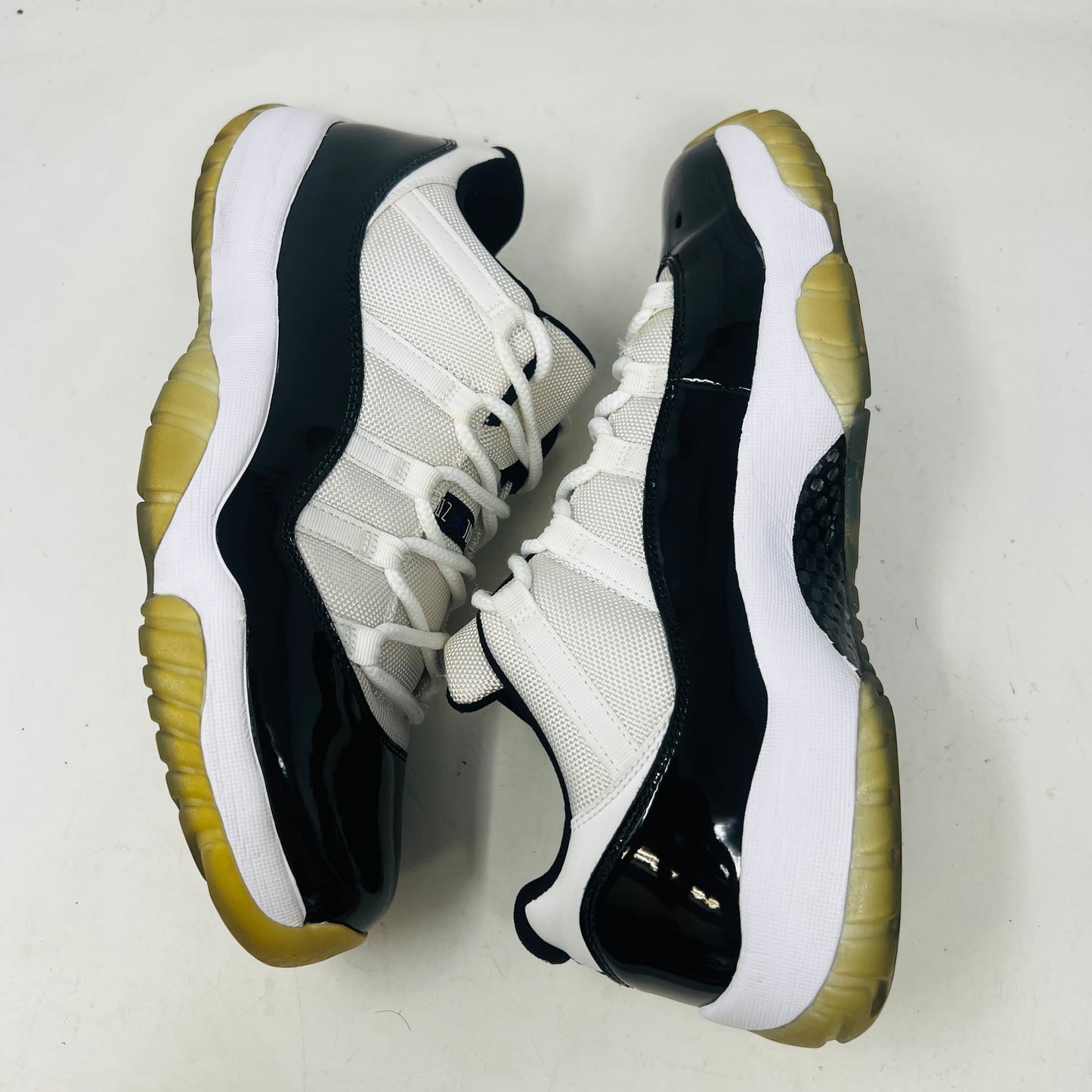 Jordan 11 Retro Low Concord