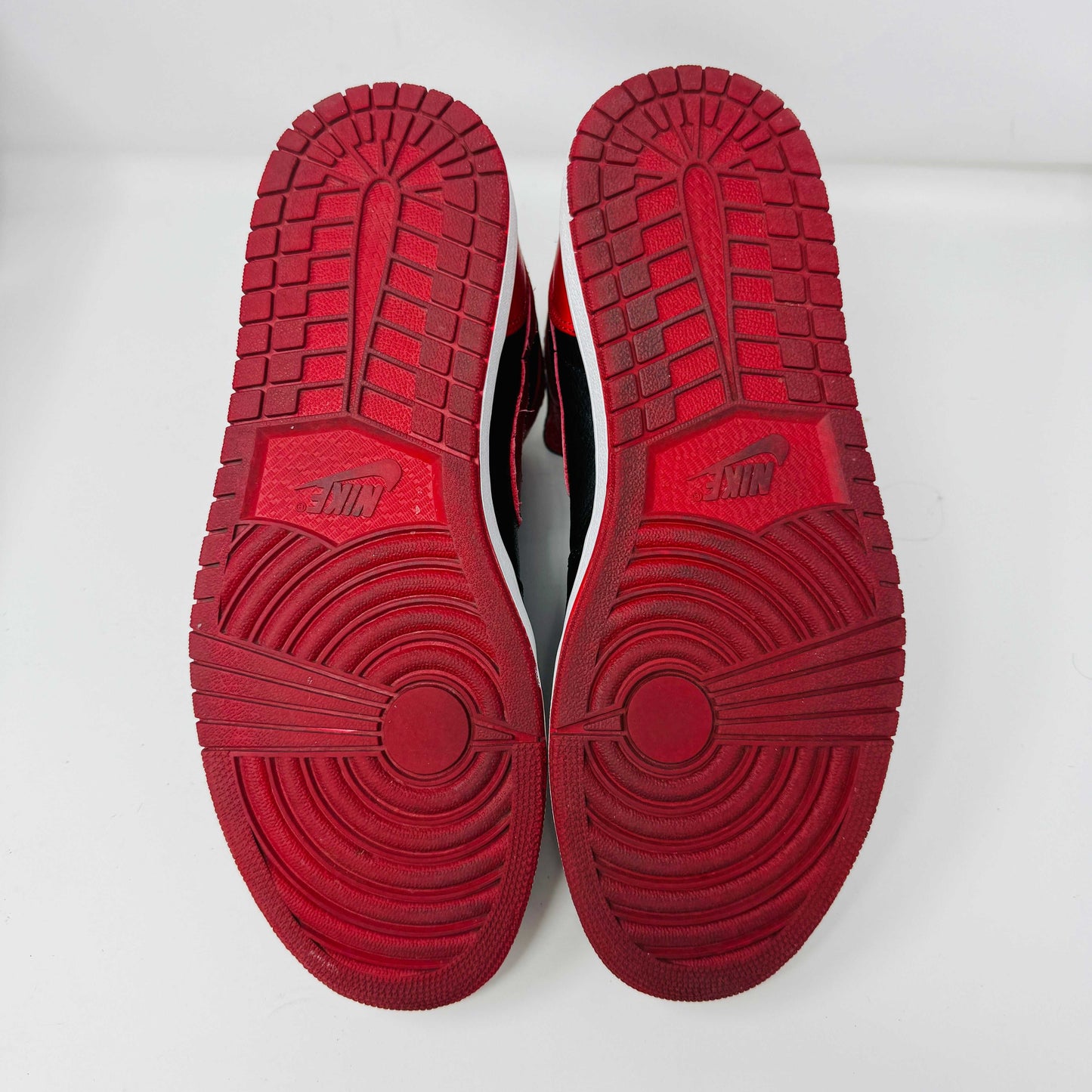 Jordan 1 Retro Banned (B-Grade) (2011)