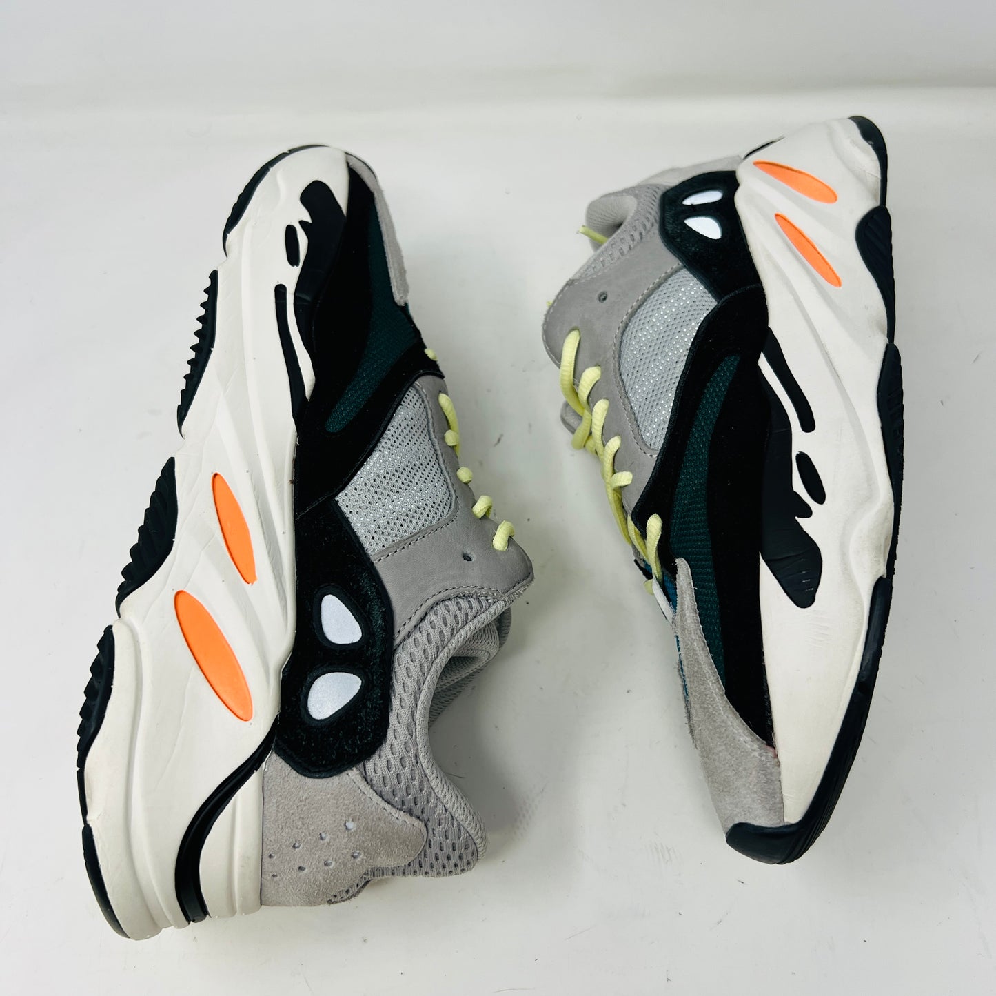 adidas Yeezy Boost 700 Wave Runner