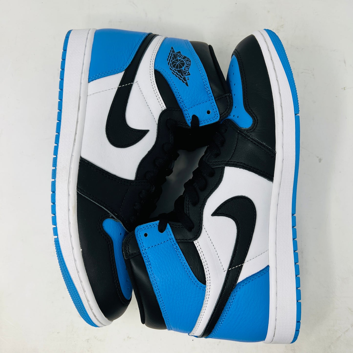 Jordan 1 Retro High OG UNC Toe