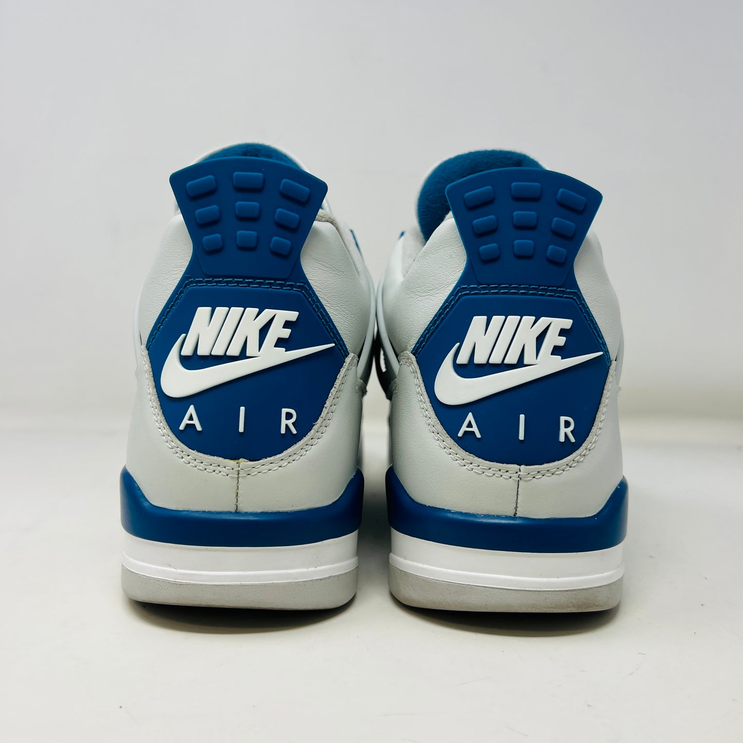 Jordan 4 Retro Military Blue (2024)