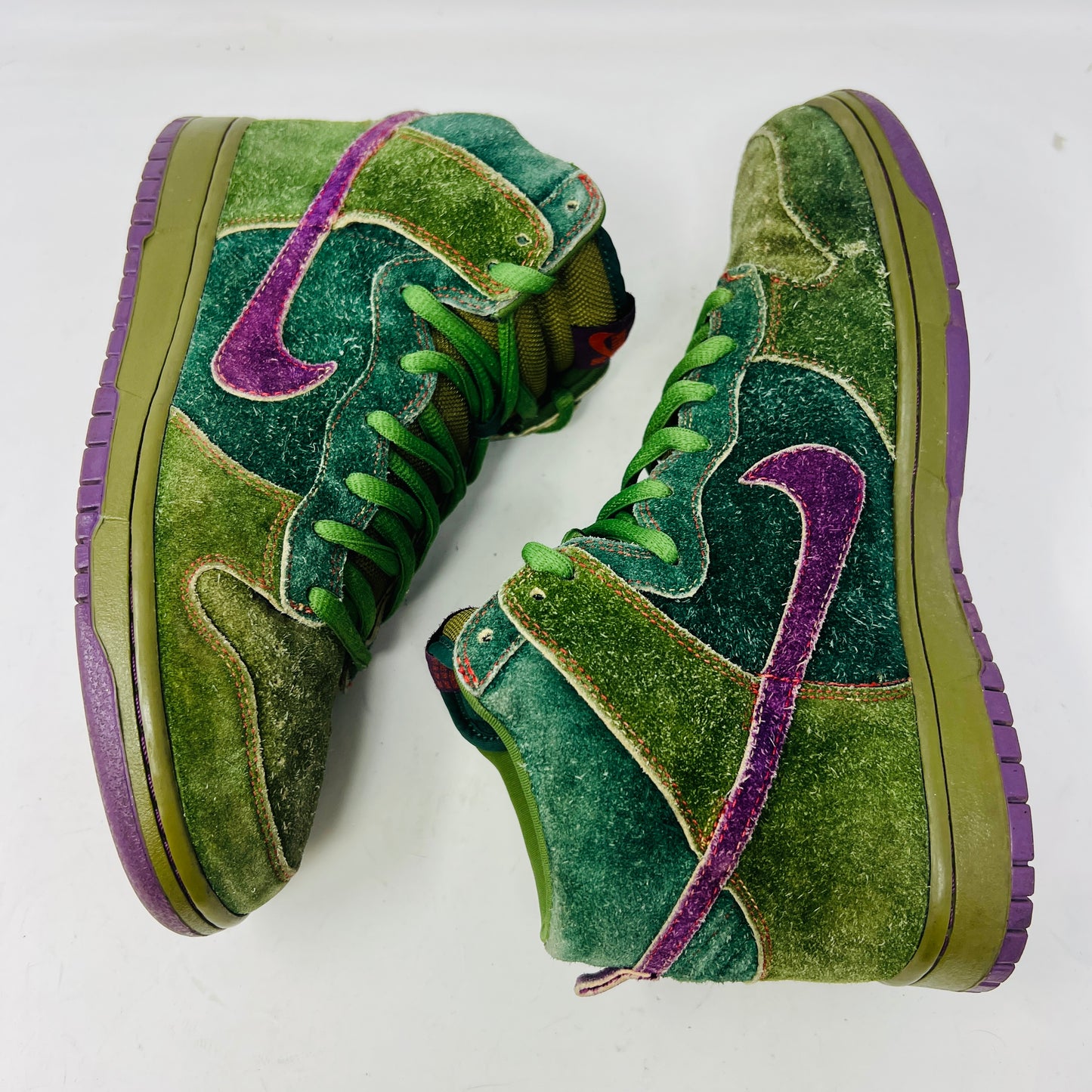 Nike SB Dunk High Skunk 420