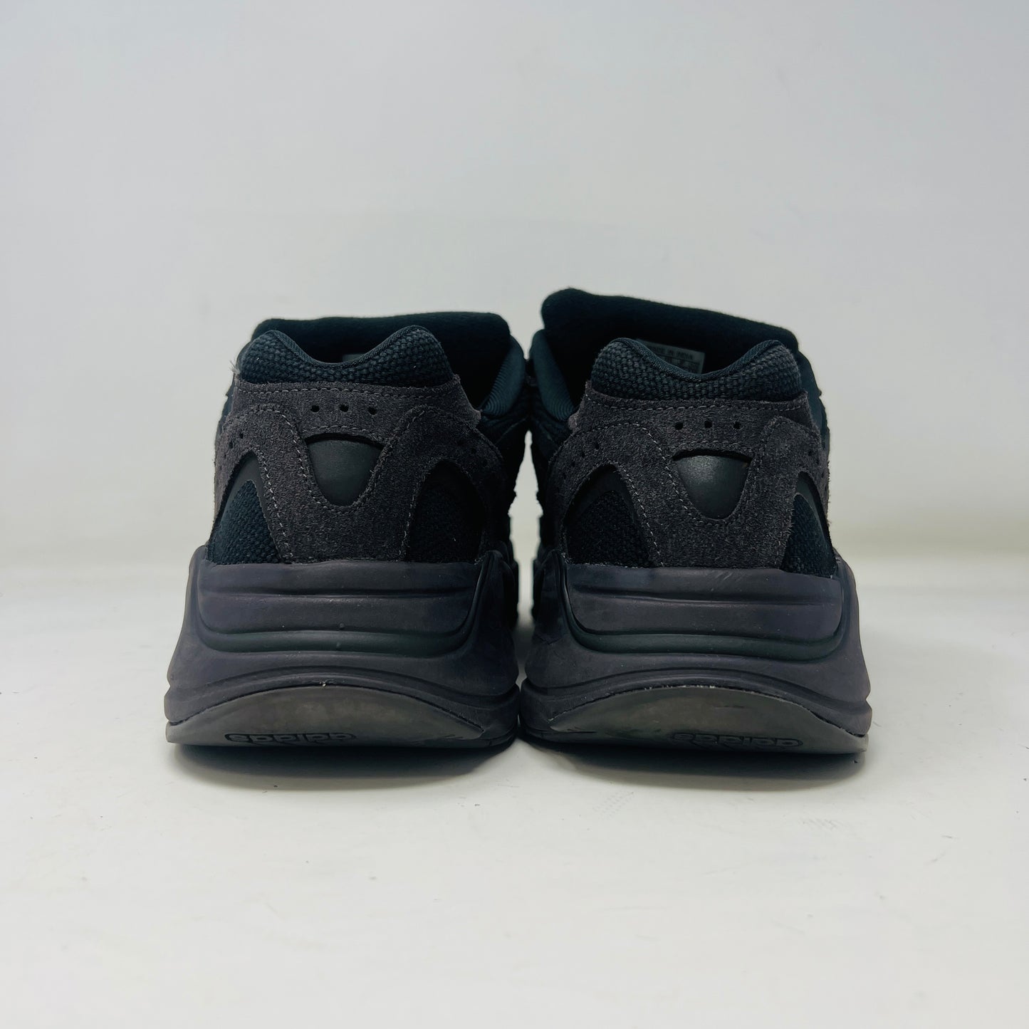adidas Yeezy Boost 700 V2 Vanta