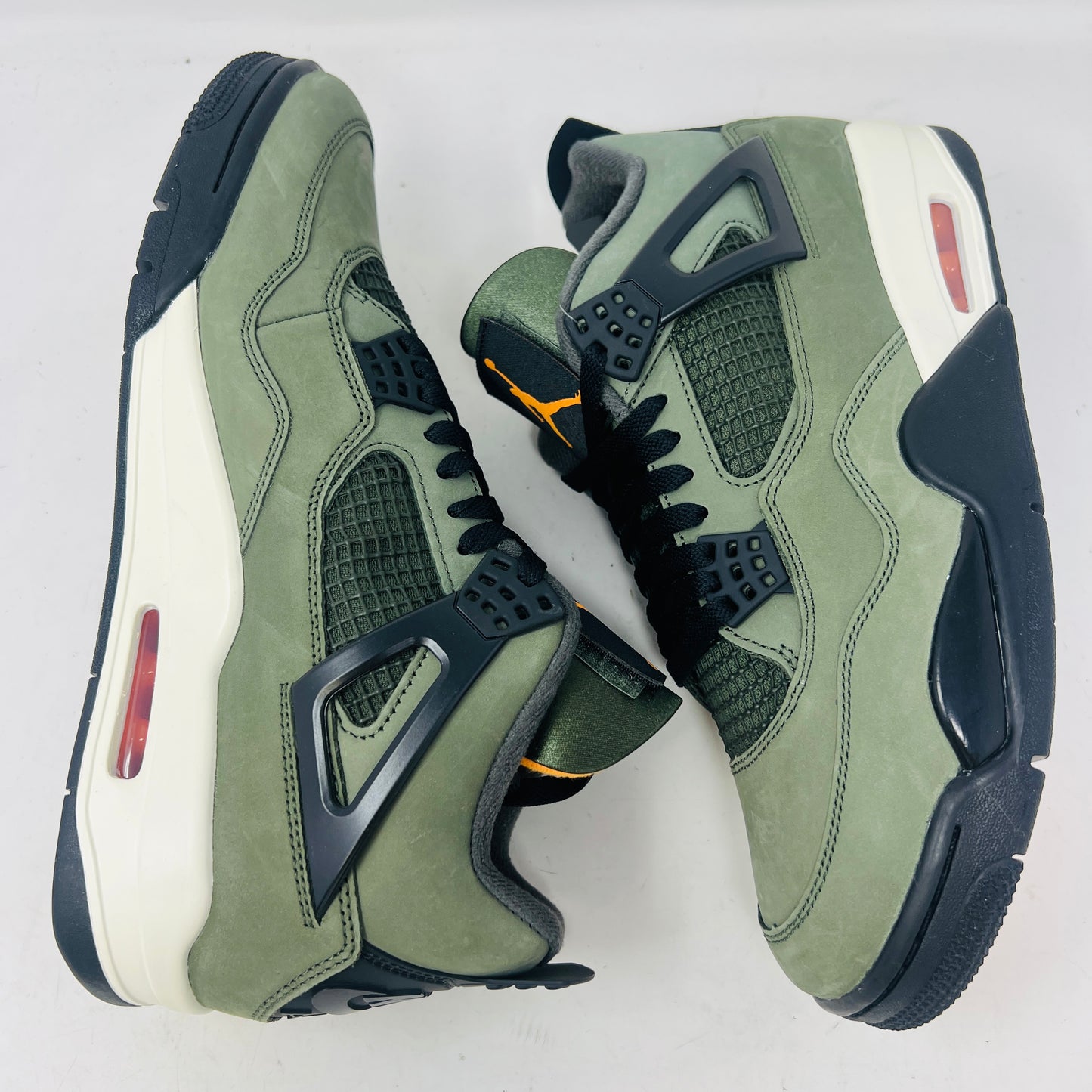 Jordan 4 Retro OG SP Undefeated (2025)