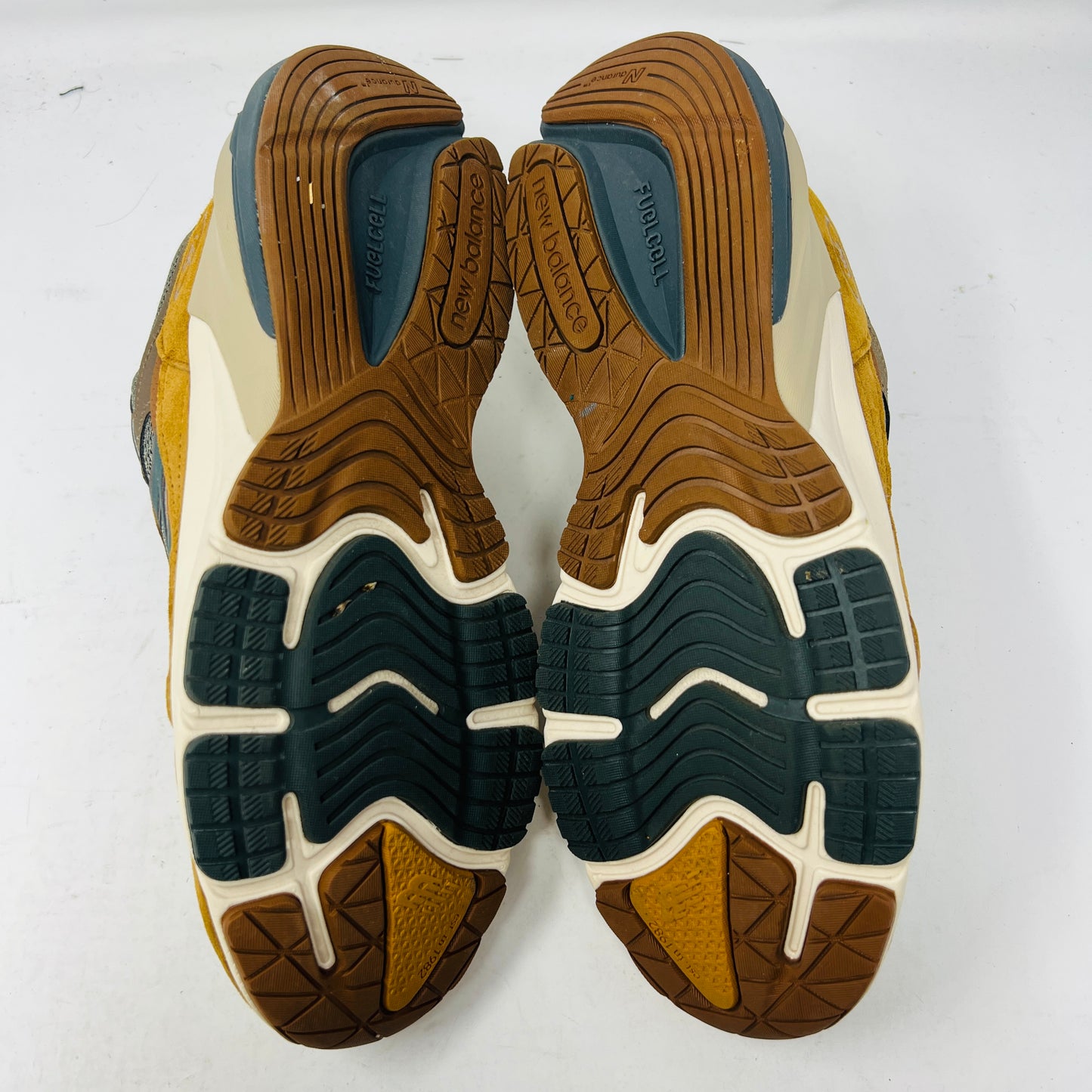 New Balance 990v6 Carhartt WIP Sculpture Center