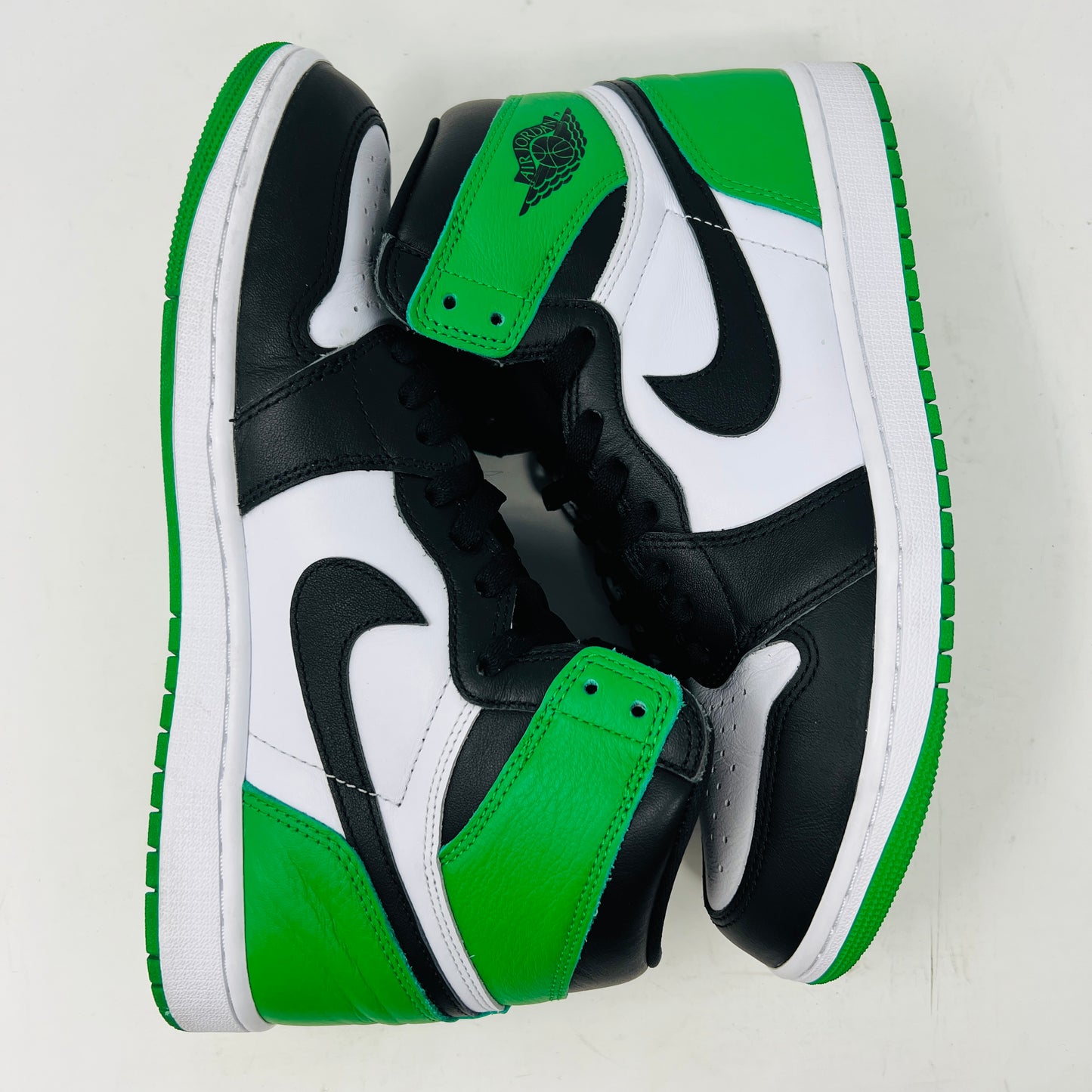 Jordan 1 Retro High OG Lucky Green