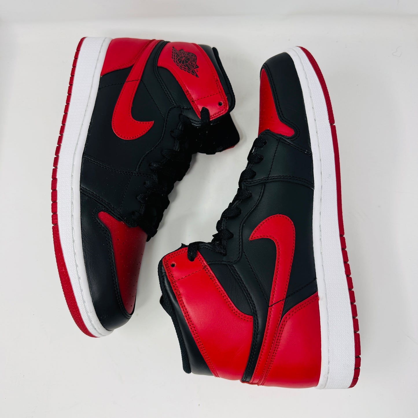 Jordan 1 Retro Bred (2013)