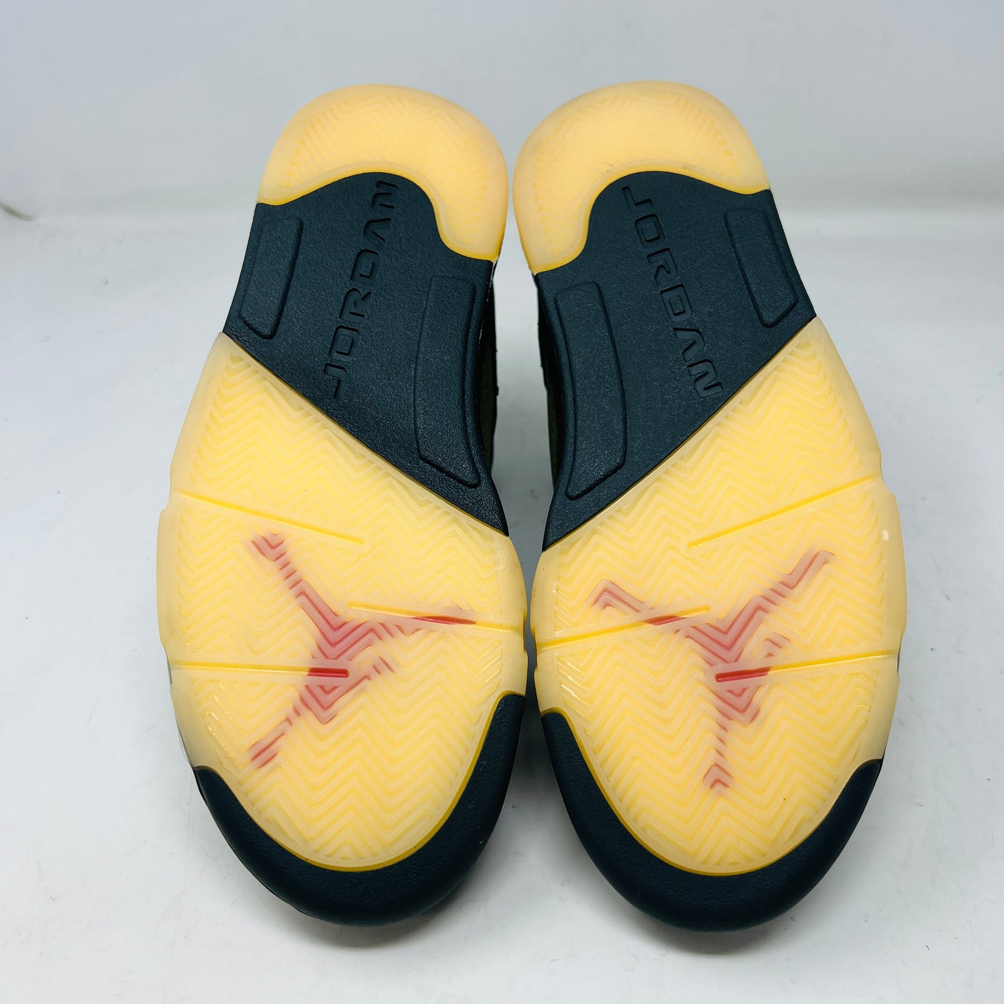 Jordan 5 Retro Gore-Tex Off Noir (Women's)