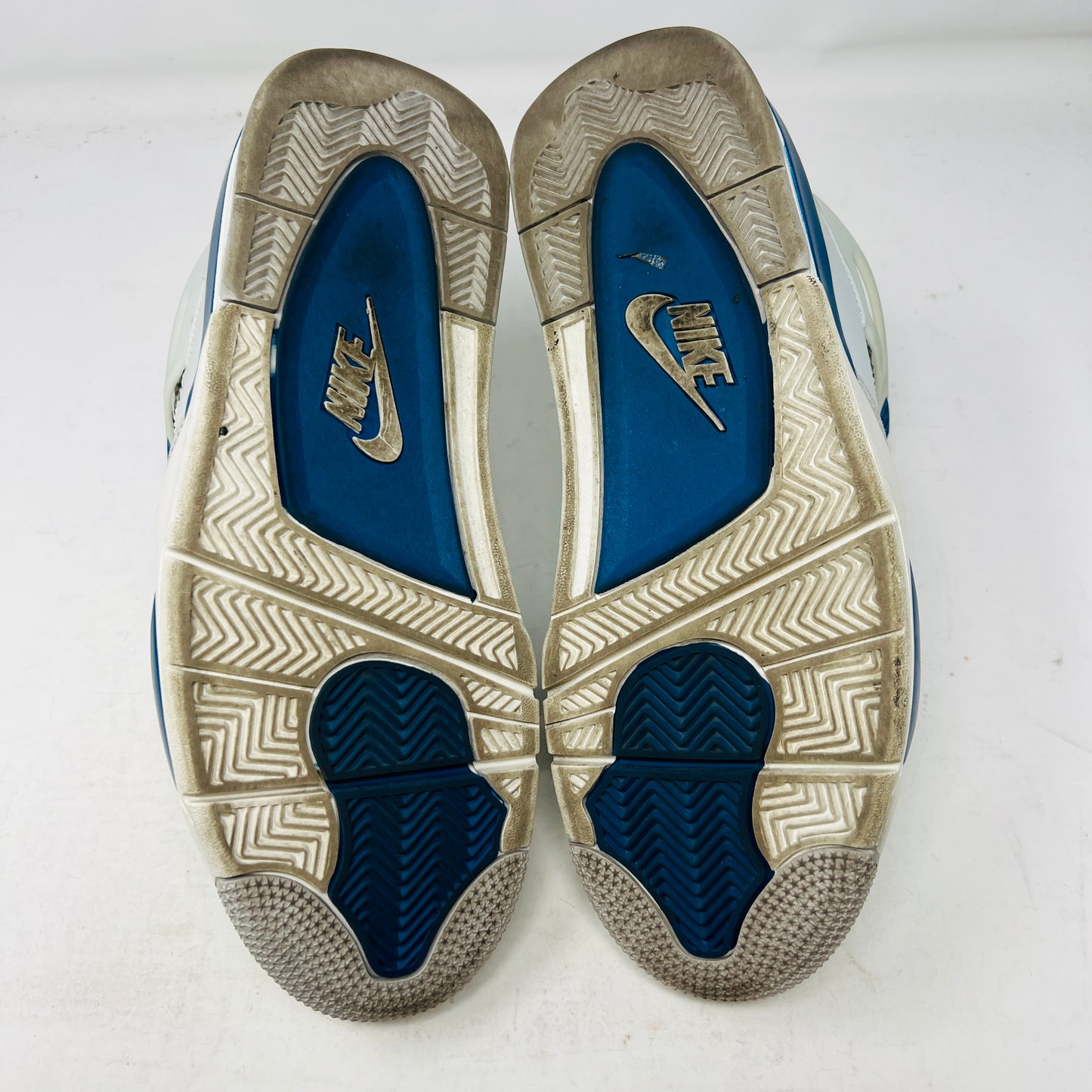 Jordan 4 Retro Military Blue (2024)