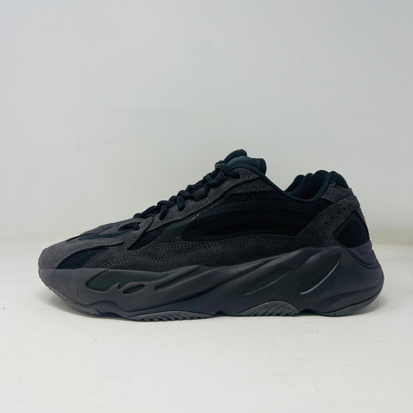 adidas Yeezy Boost 700 V2 Vanta