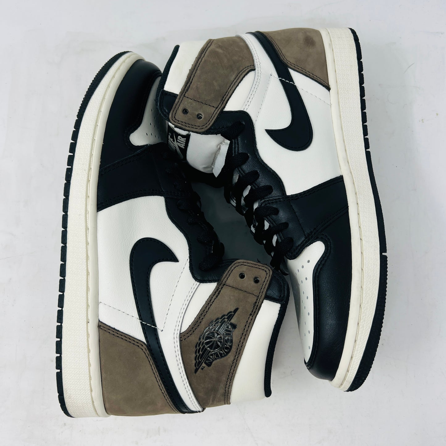 Jordan 1 Retro High Dark Mocha