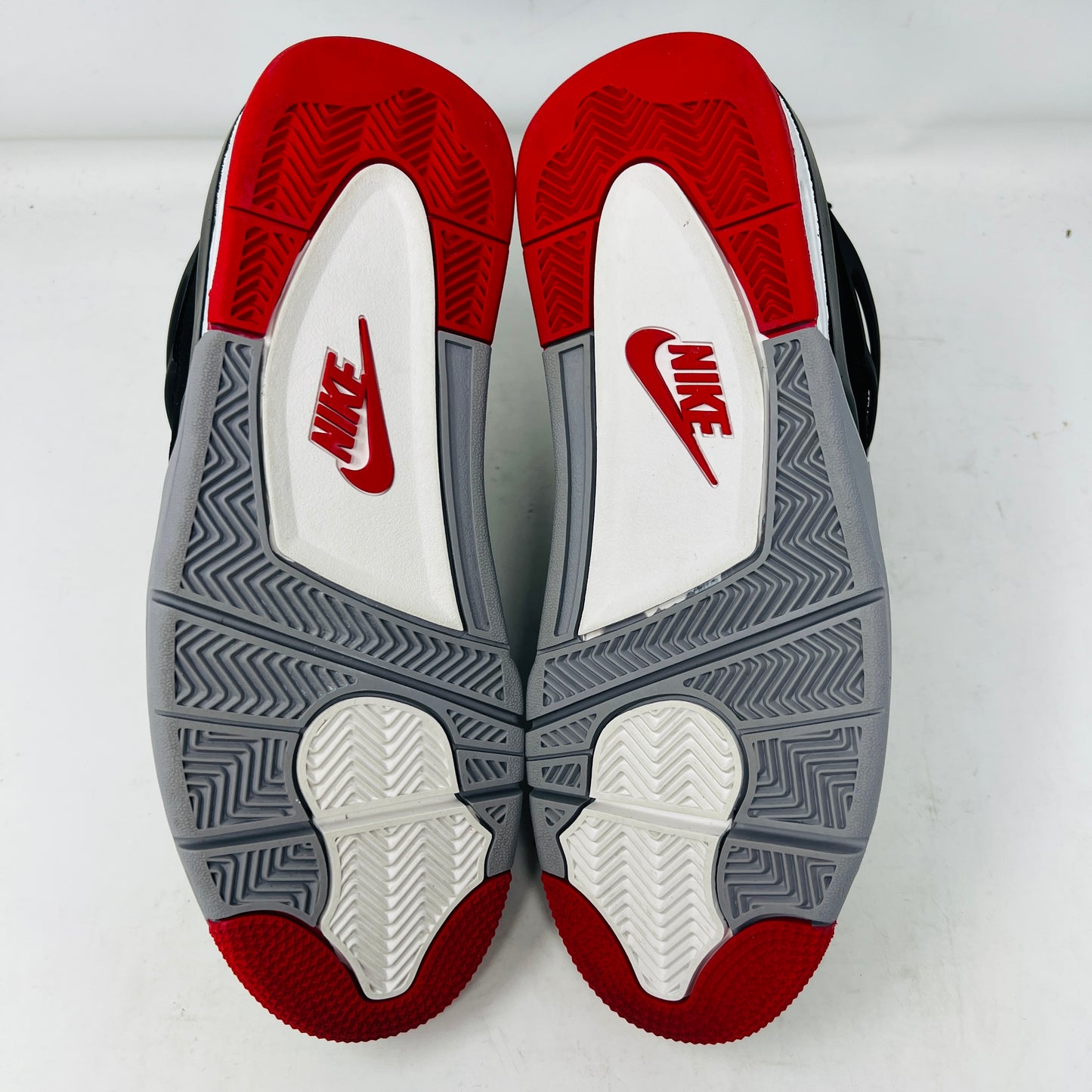 Jordan 4 Retro Bred (2019)