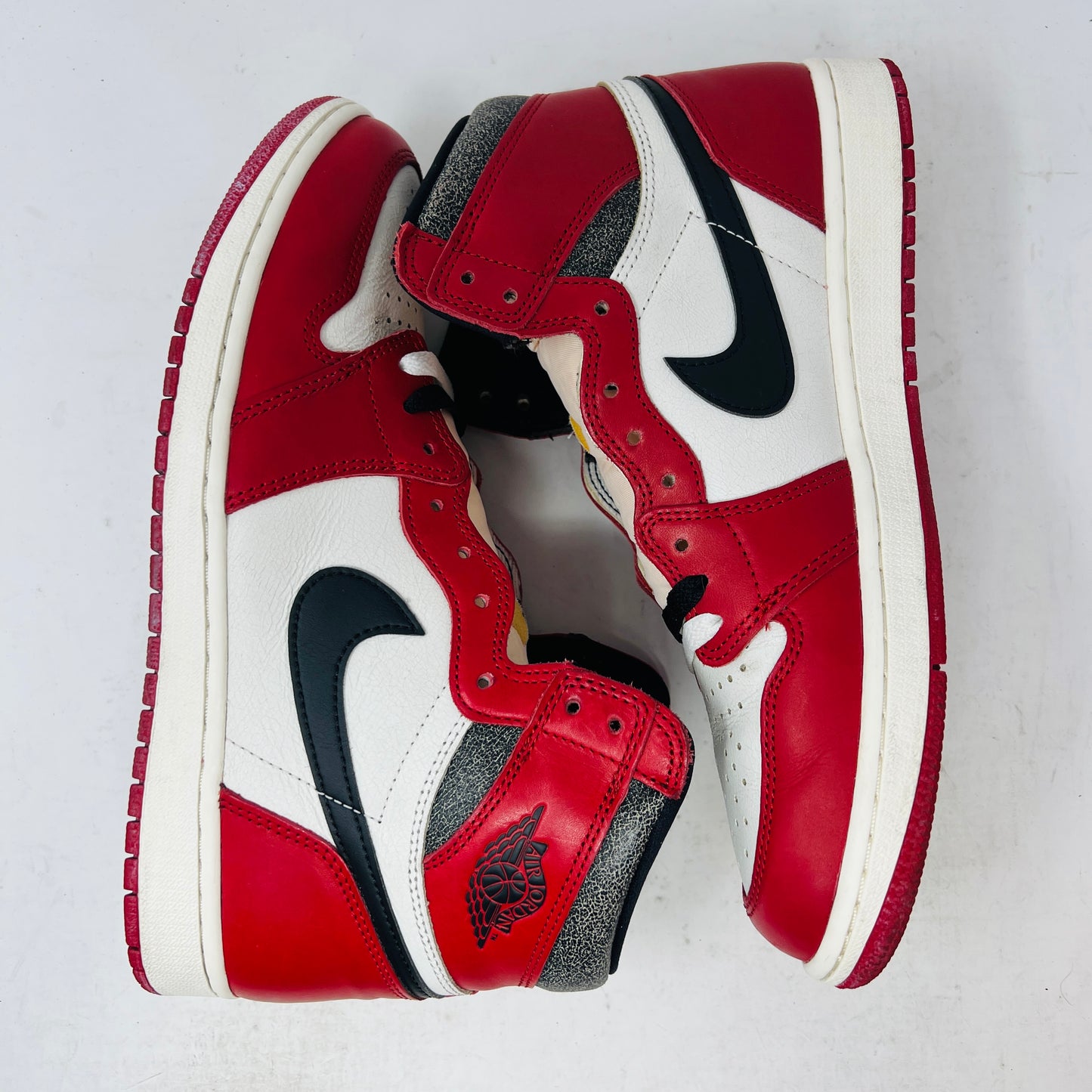 Jordan 1 Retro High OG Chicago Lost and Found