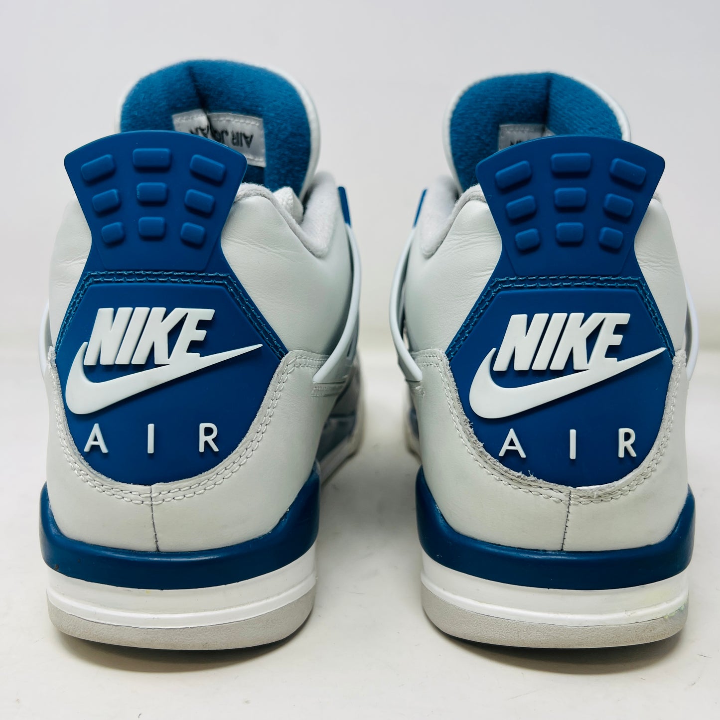 Jordan 4 Retro Military Blue (2024)