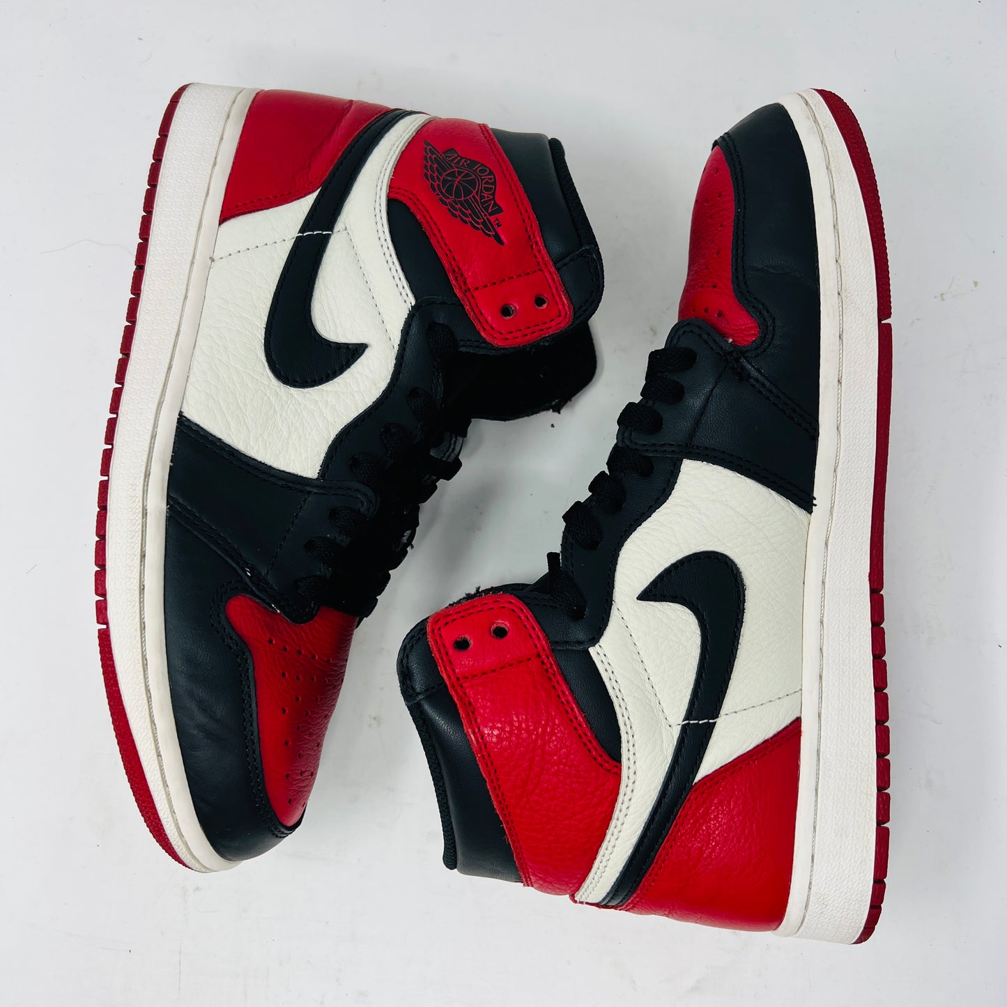 Jordan 1 Retro High Bred Toe
