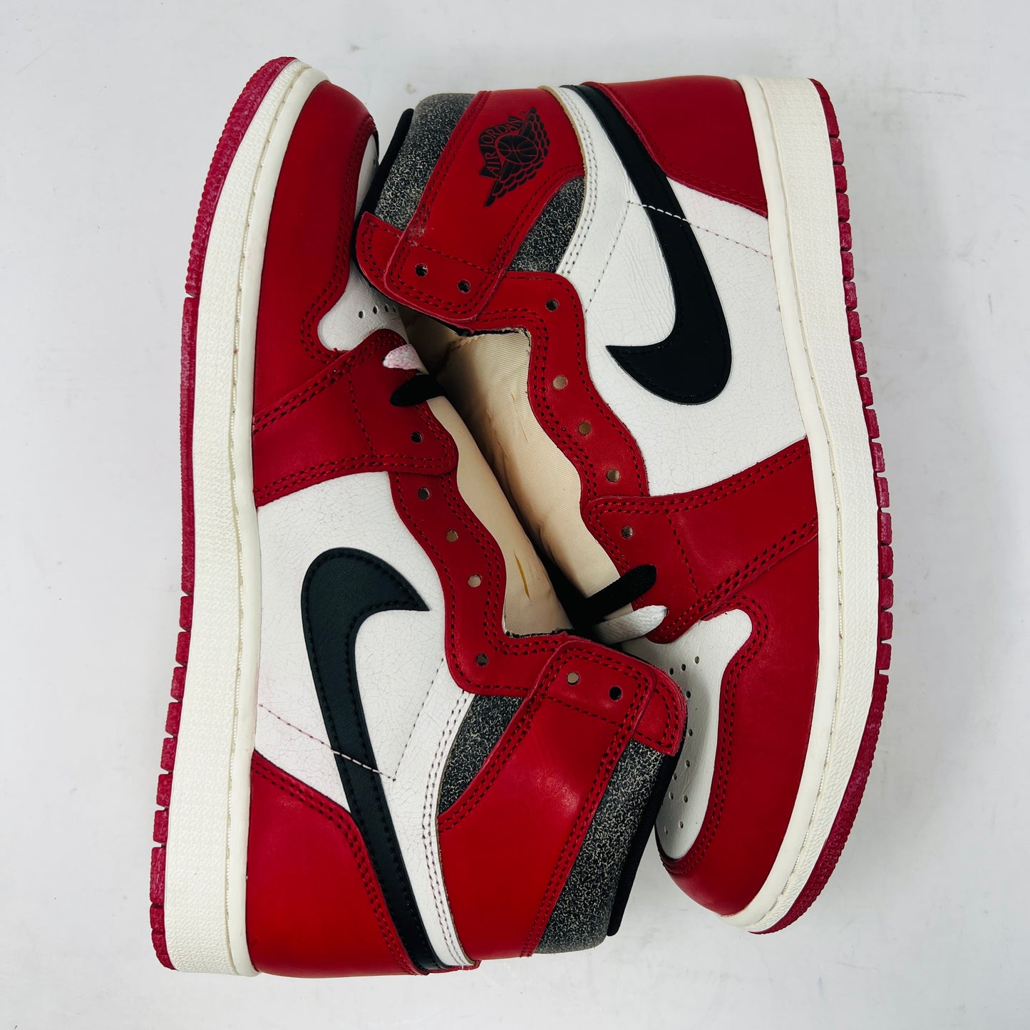 Jordan 1 Retro High OG Chicago Lost and Found