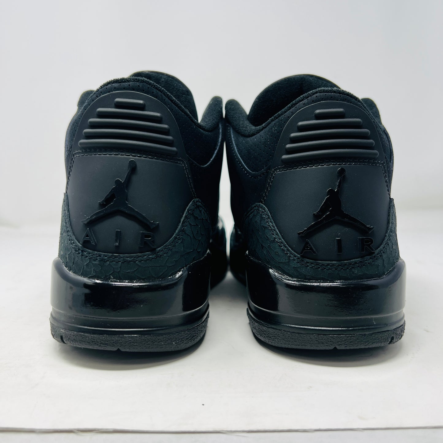 Jordan 3 Retro Black Cat (2025)