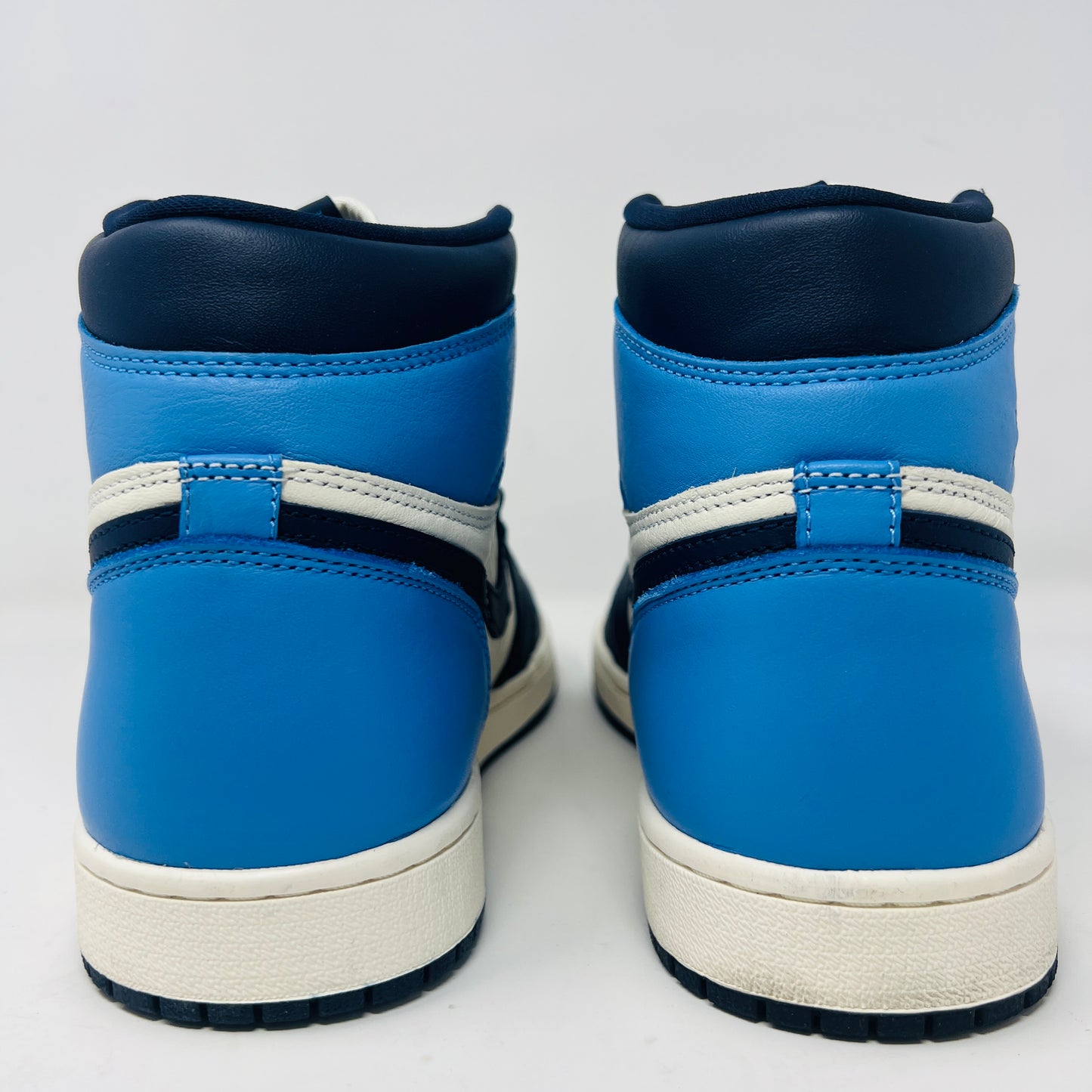 Jordan 1 Retro High Obsidian