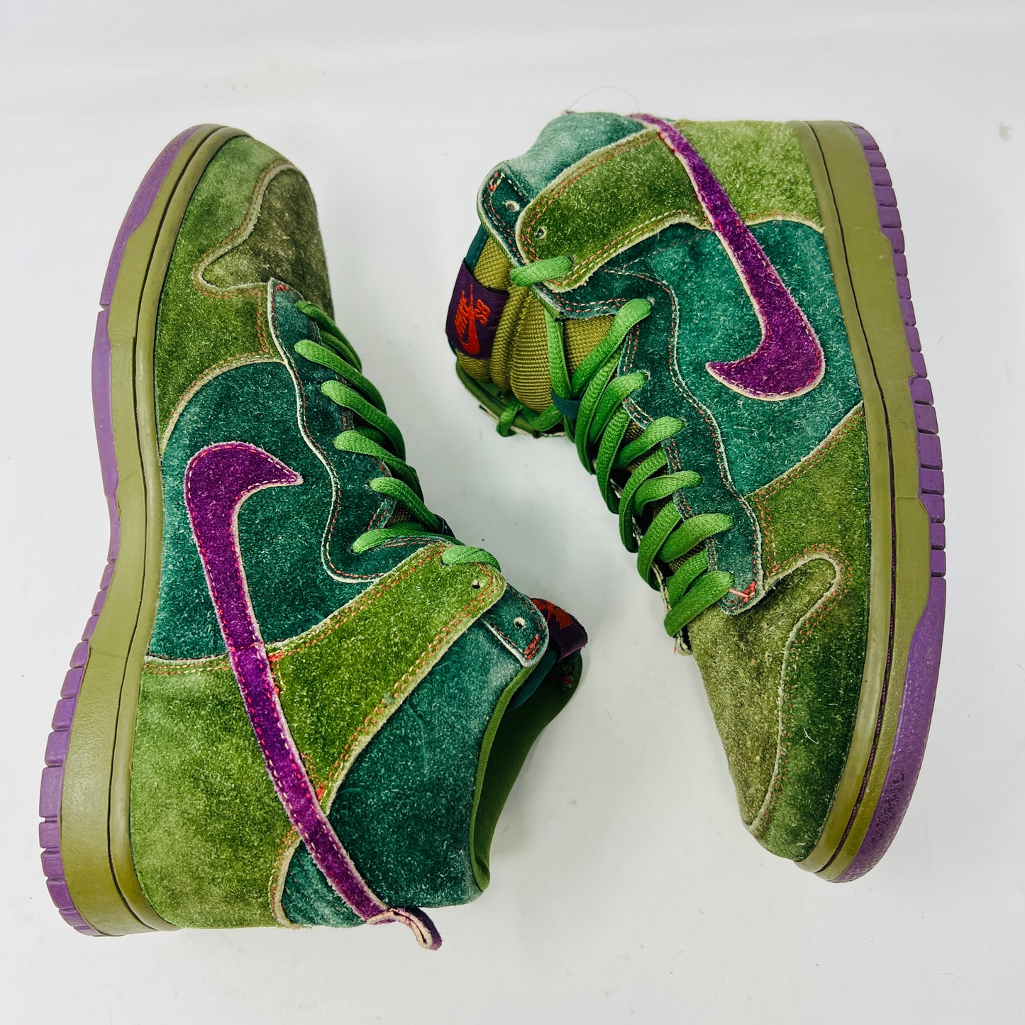 Nike SB Dunk High Skunk 420